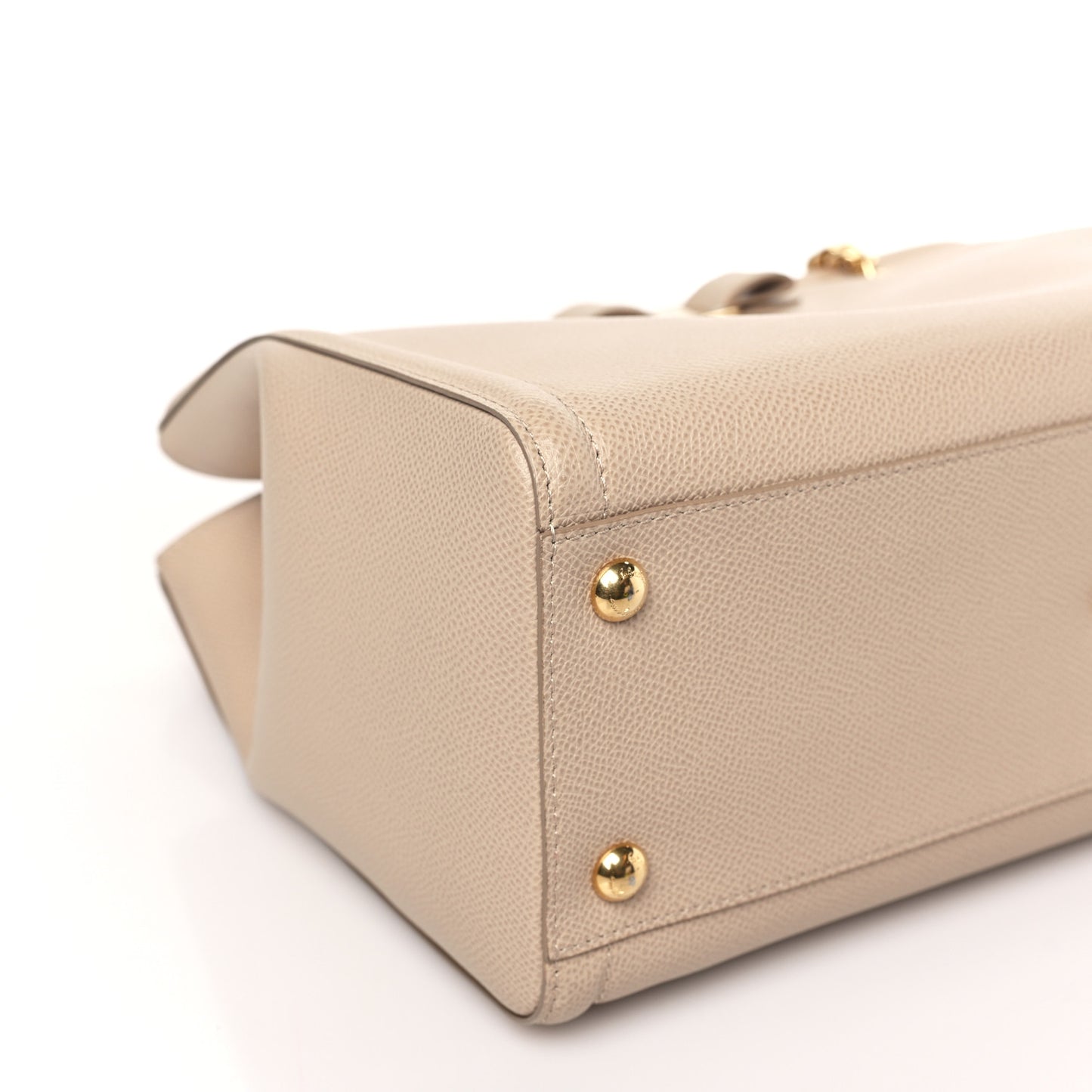 Hammered Calfskin Vara Bow Chain Tote Macadamia