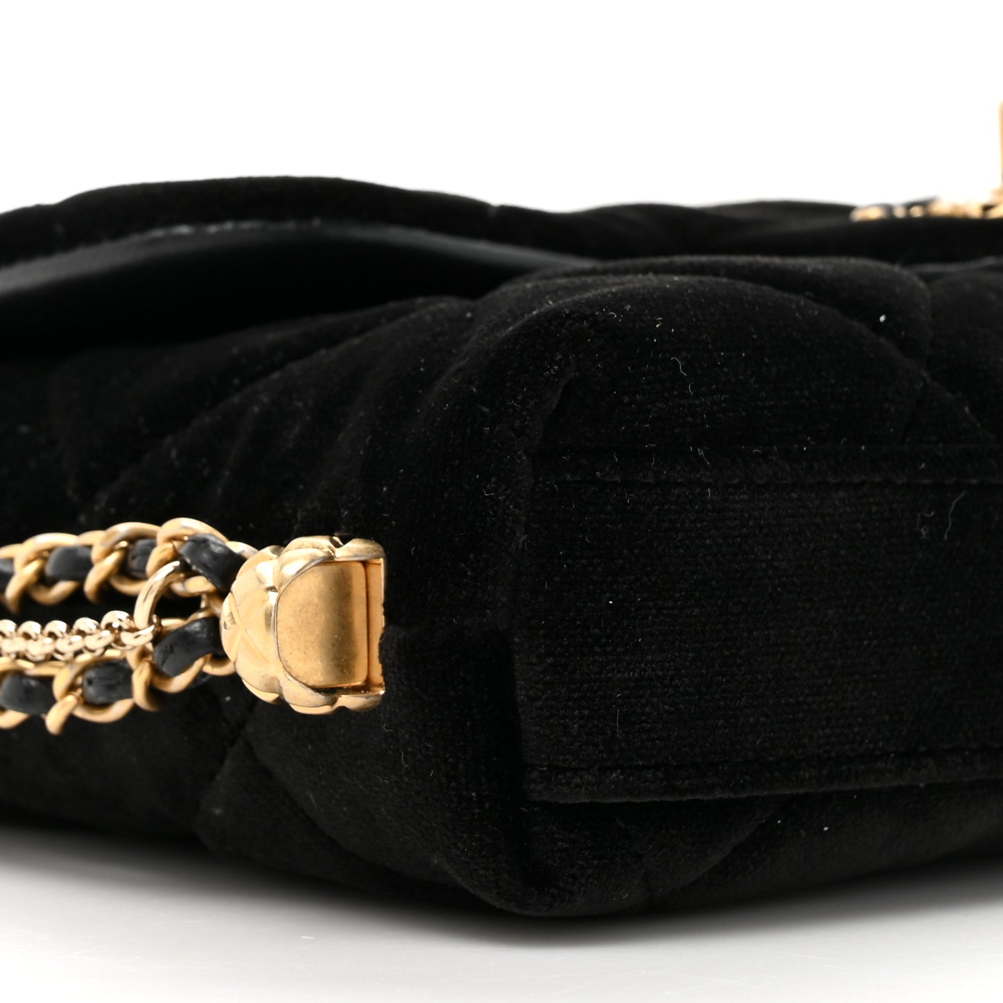 Velvet Quilted Crush On Chains Flap Bag Black