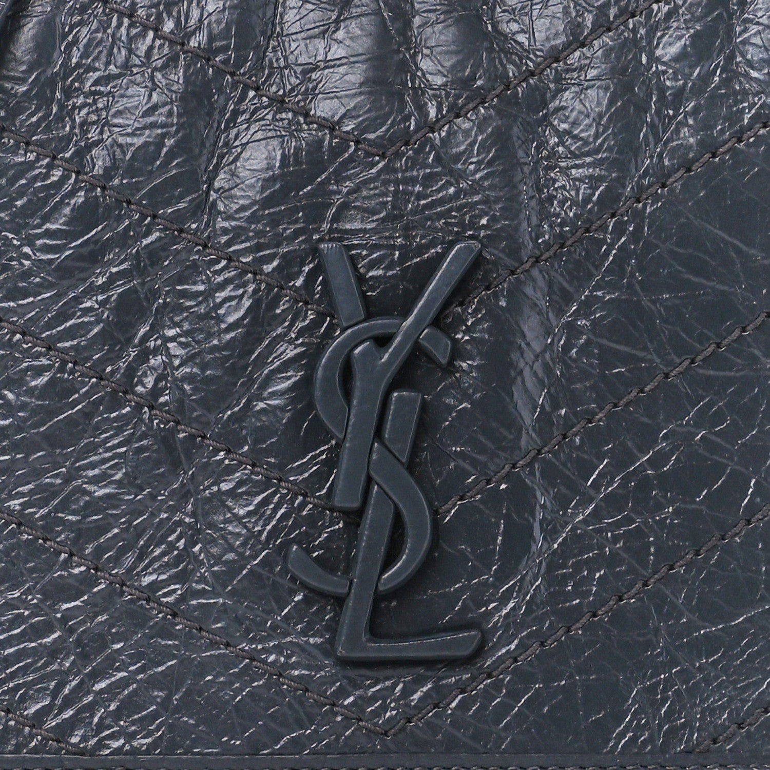 Saint Laurent Crinkled Calfskin Matelasse Monogram Niki Chain Wallet Fog 8 of 10