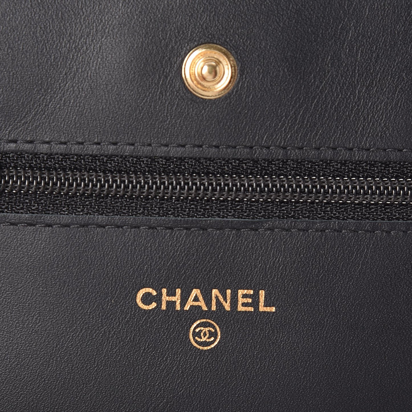 Aged Calfskin Casino 2.55 Reissue Wallet on Chain WOC Black