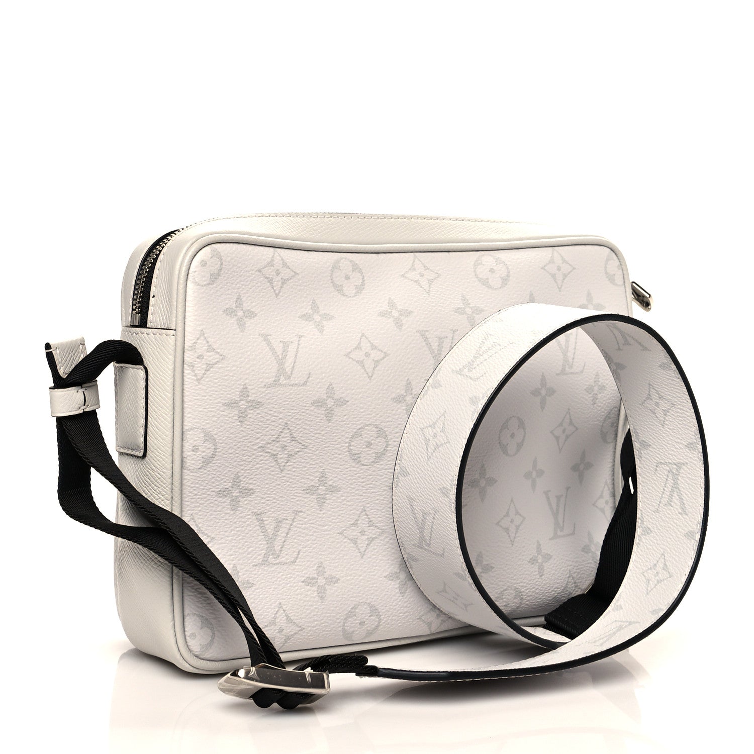 Louis Vuitton Taiga Monogram Outdoor Messenger White 3 of 10