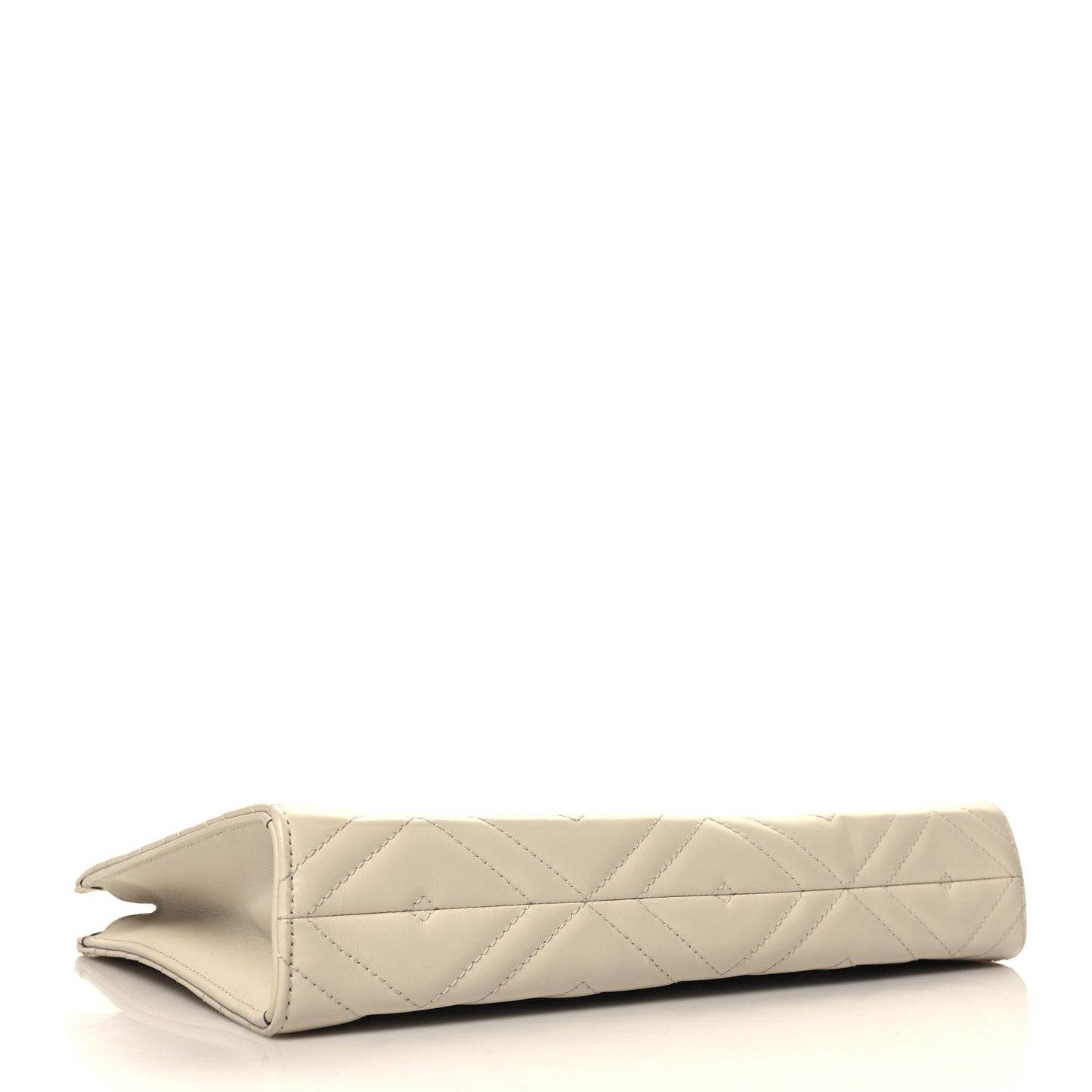 Calfskin Matelasse Chevron Heart GG Marmont Clutch Mystic White