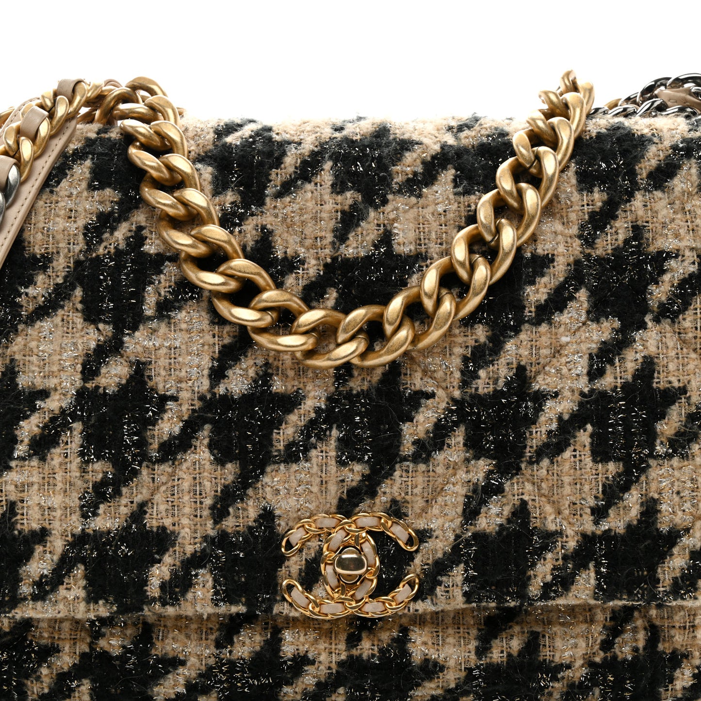 Tweed Maxi Chanel 19 Flap Black Beige