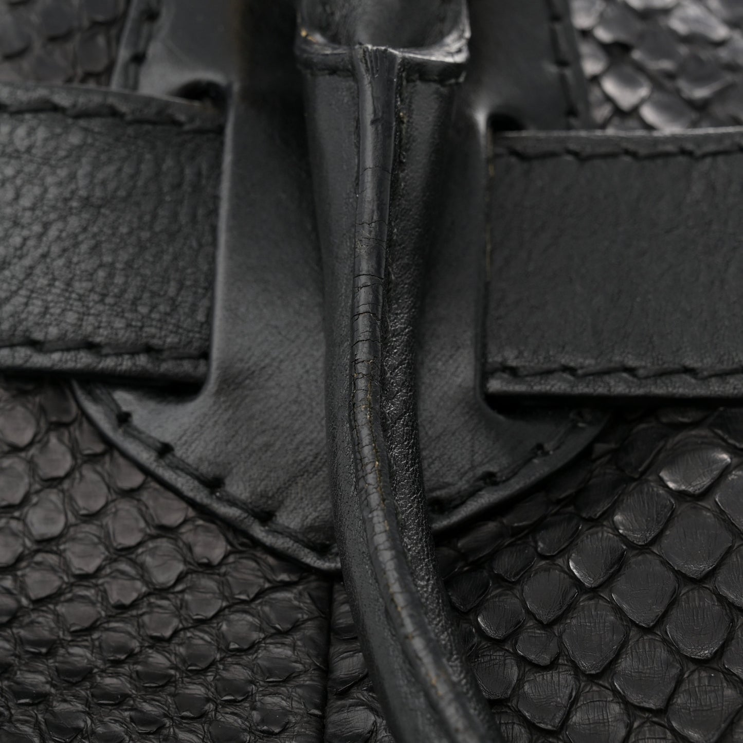 Snakeskin Large GG Running Tote Black