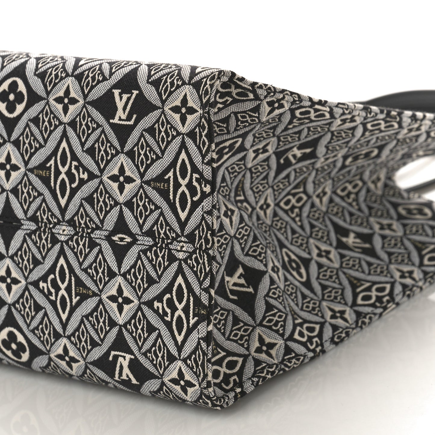 Jacquard Since 1854 Onthego GM Grey