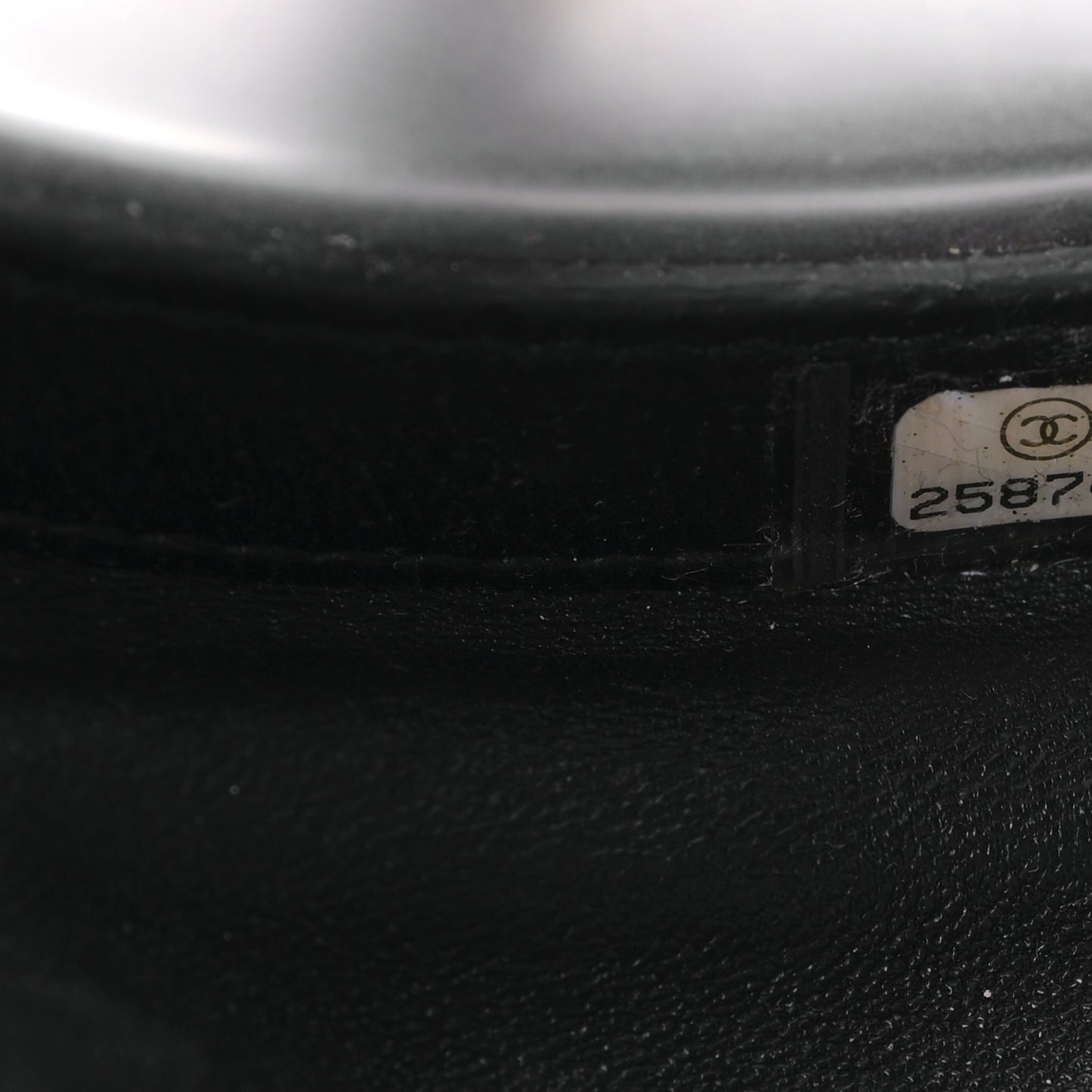 Resin Crystal Rescue Wheel Minaudière Black