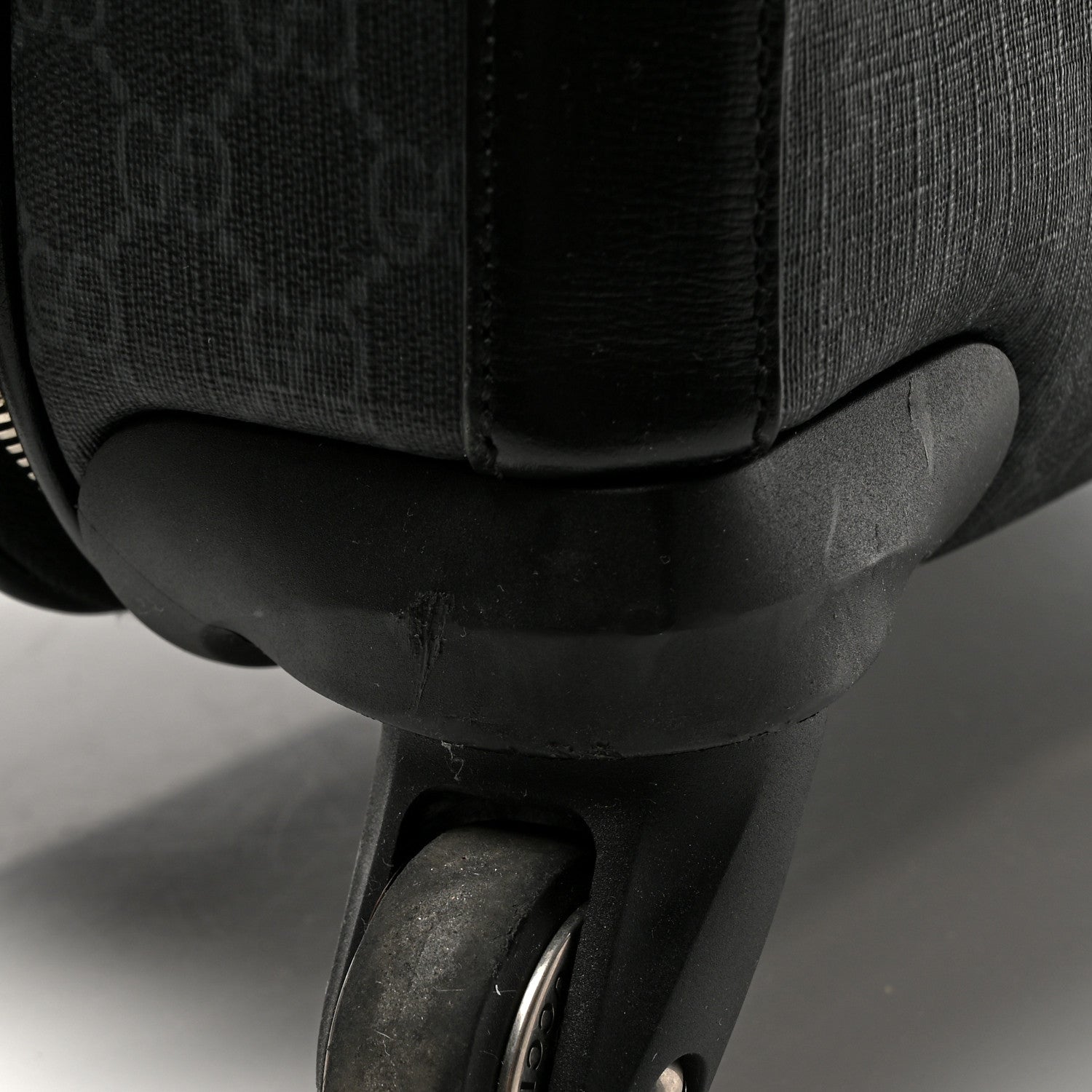 Gucci GG Supreme Monogram Large Four Wheel Suitcase Black Grey 11 of 14