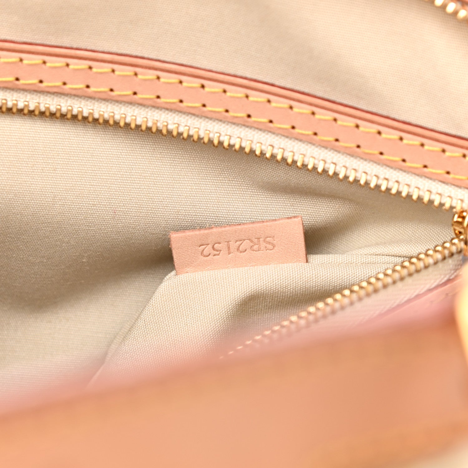 Louis Vuitton Vernis Brea GM Blanc Corail 7 of 11