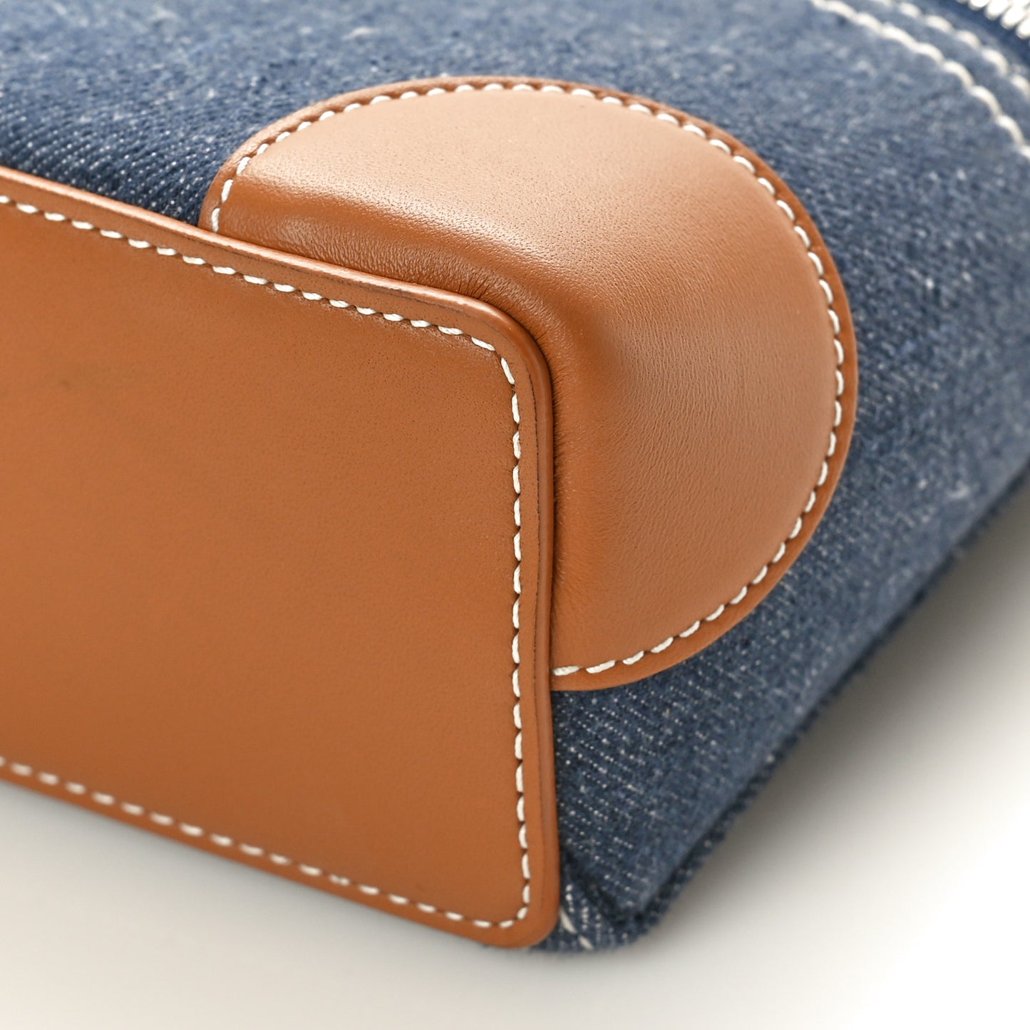 Denim L19 Extra Pocket Pouch Blue Warm Tan