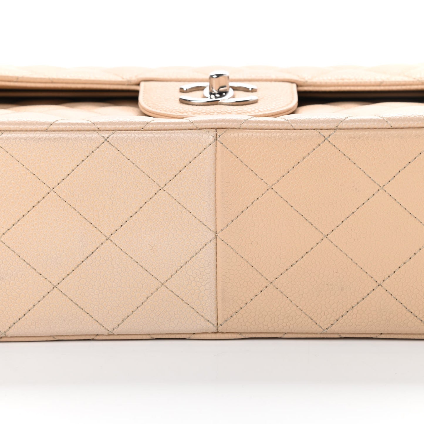 Caviar Quilted Jumbo Double Flap Beige Clair