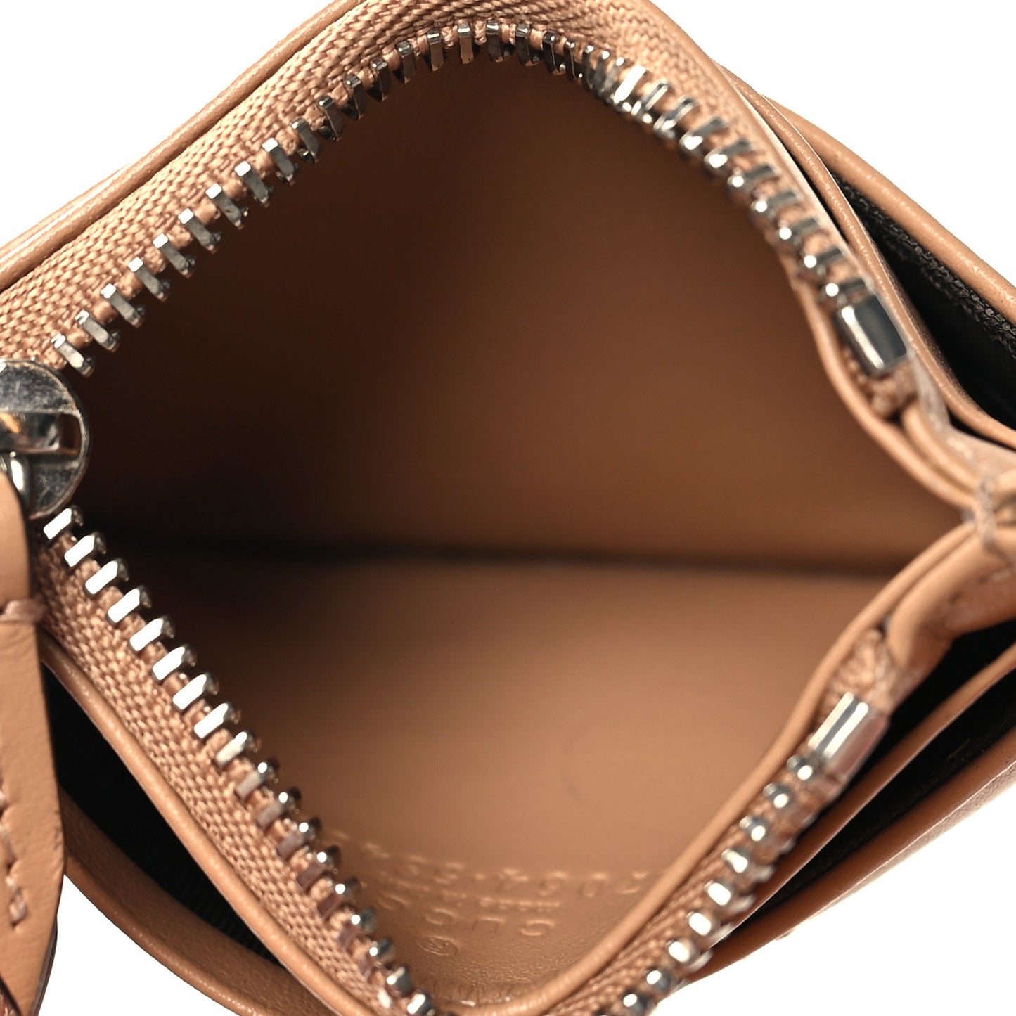 Calfskin Matelasse Monochrome GG Marmont Key Case Card Holder Camelia