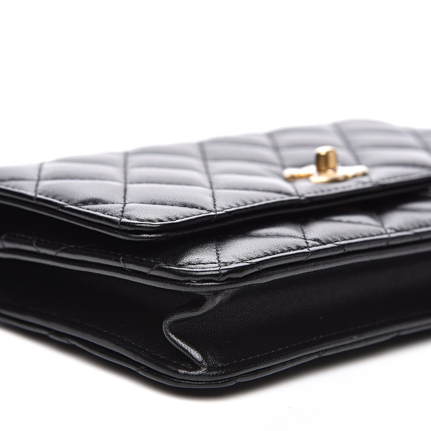 Lambskin Quilted CC Pearl Crush Wallet on Chain WOC Black