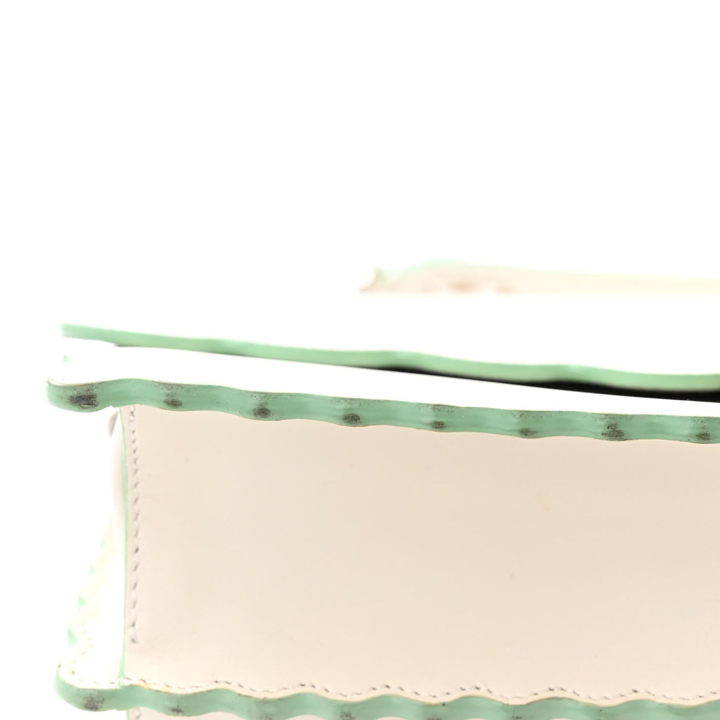 Vitello Liberty Scalloped Studded Kan I Shoulder Bag Bianco