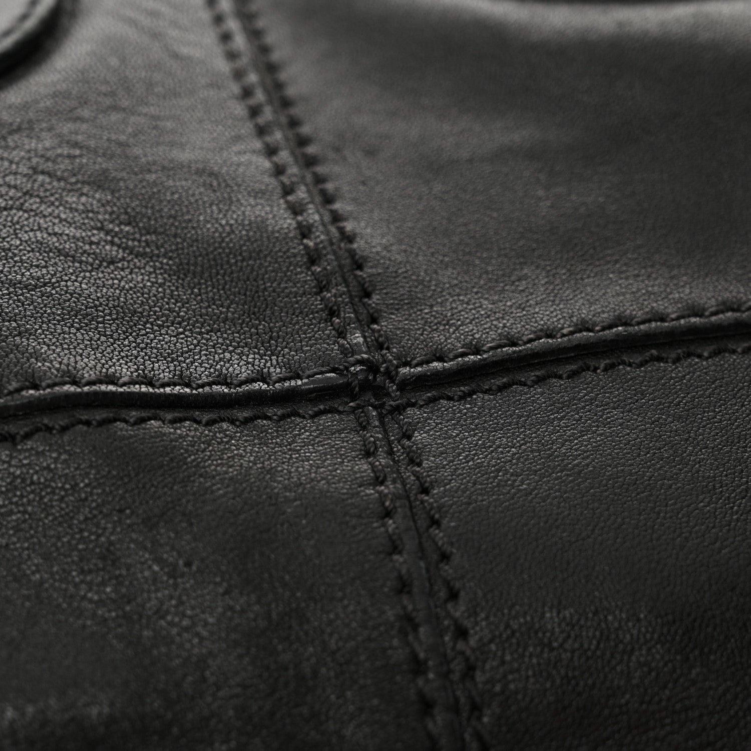 Givenchy Waxy Grained Calfskin Medium Nightingale Black 17 of 17