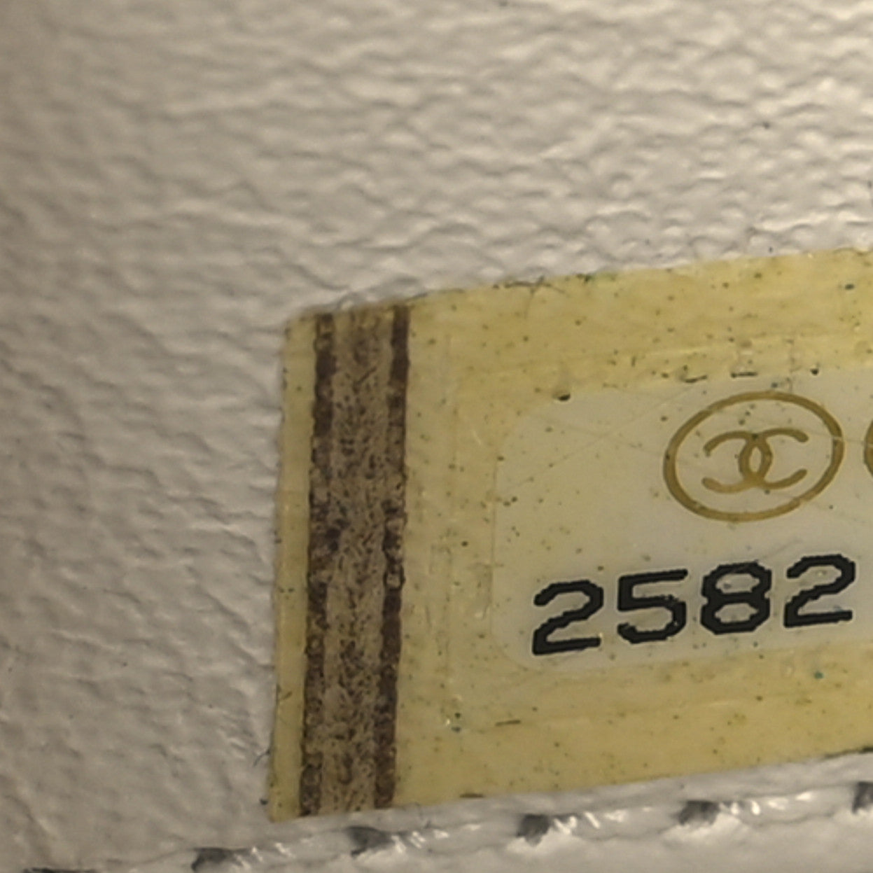 Caviar Quilted Small Business Affinity Flap White