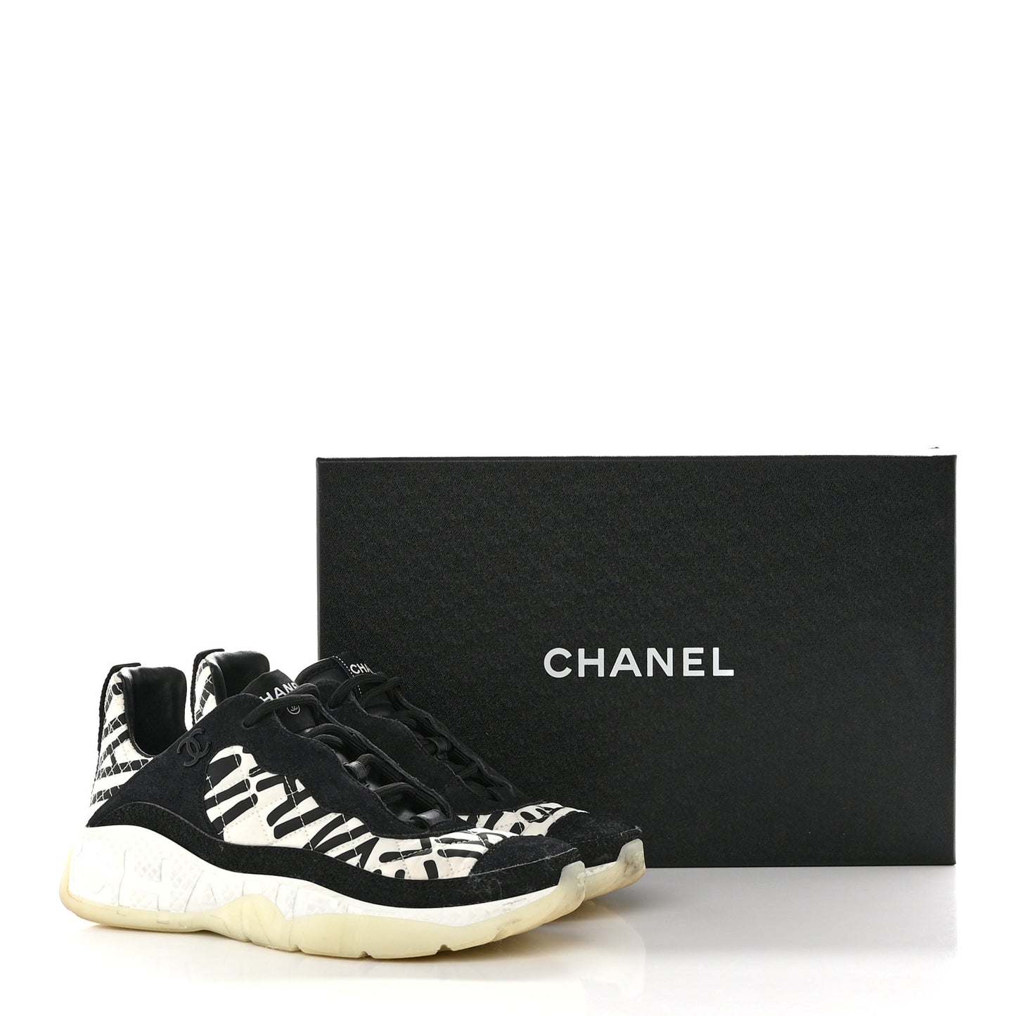 Nylon Suede Calfskin Printed Sneakers 38 White Black