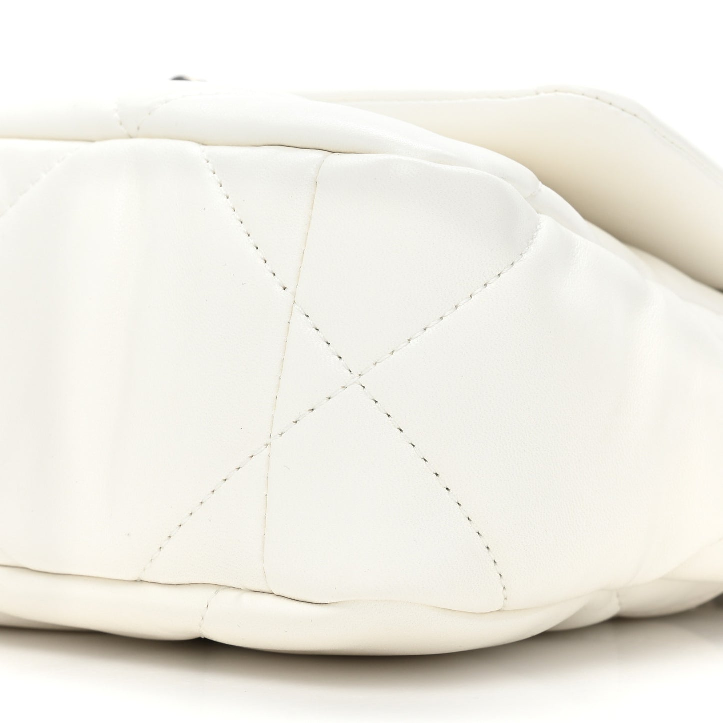 Lambskin Quilted Medium Chanel 19 Flap White