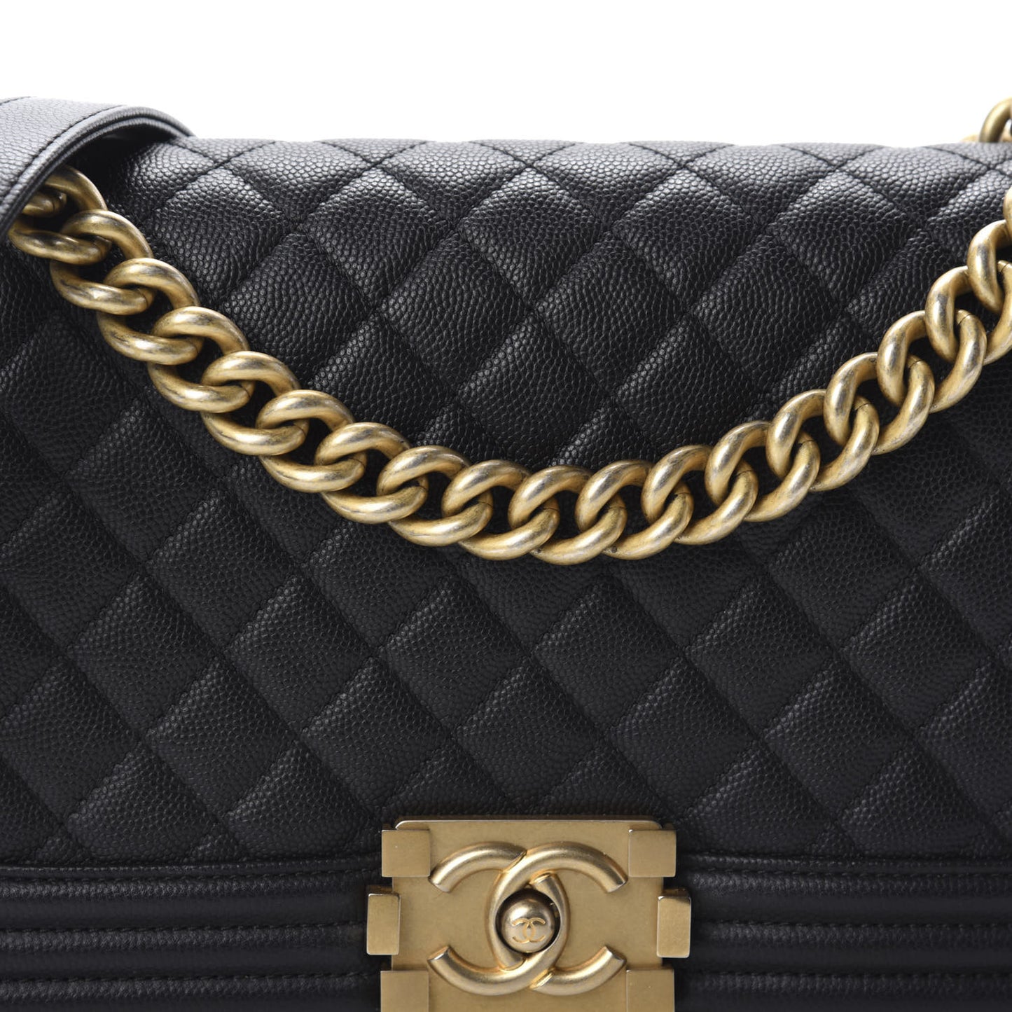Caviar Quilted Medium Boy Flap Black