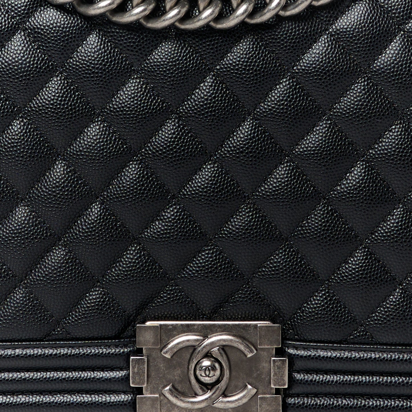 Caviar Quilted New Medium Boy Flap Black
