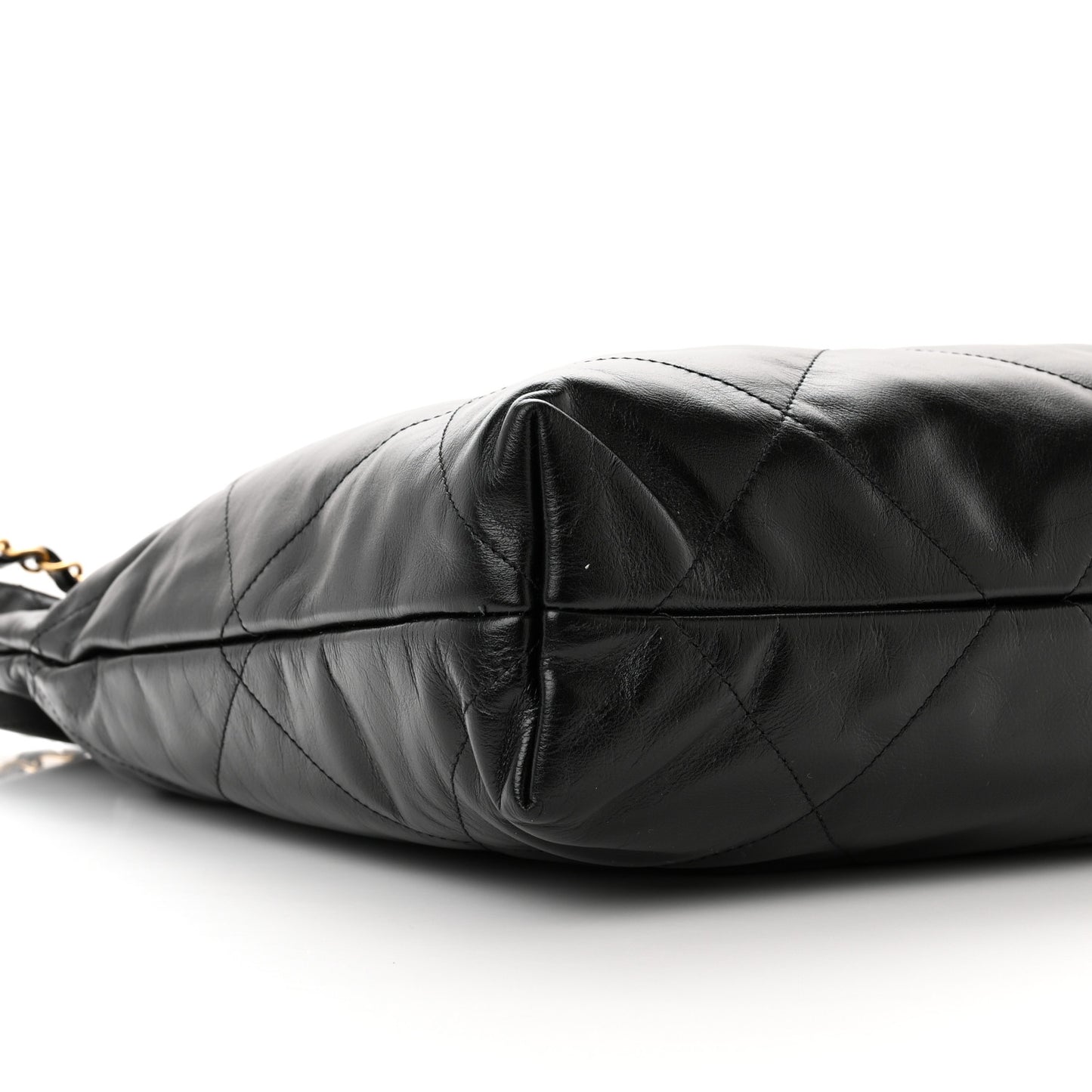 Shiny Calfskin Quilted Chanel 22 Black