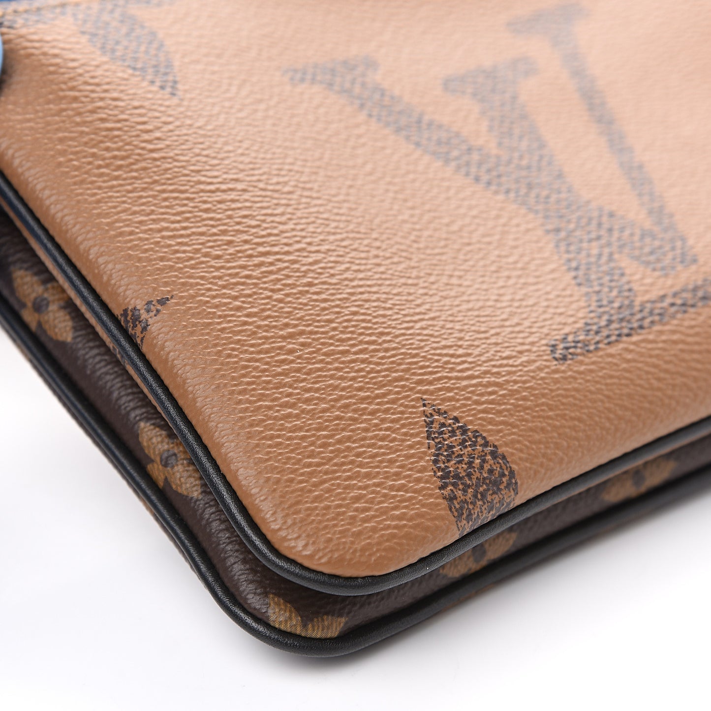 Reverse Monogram Giant Double Zip Pochette