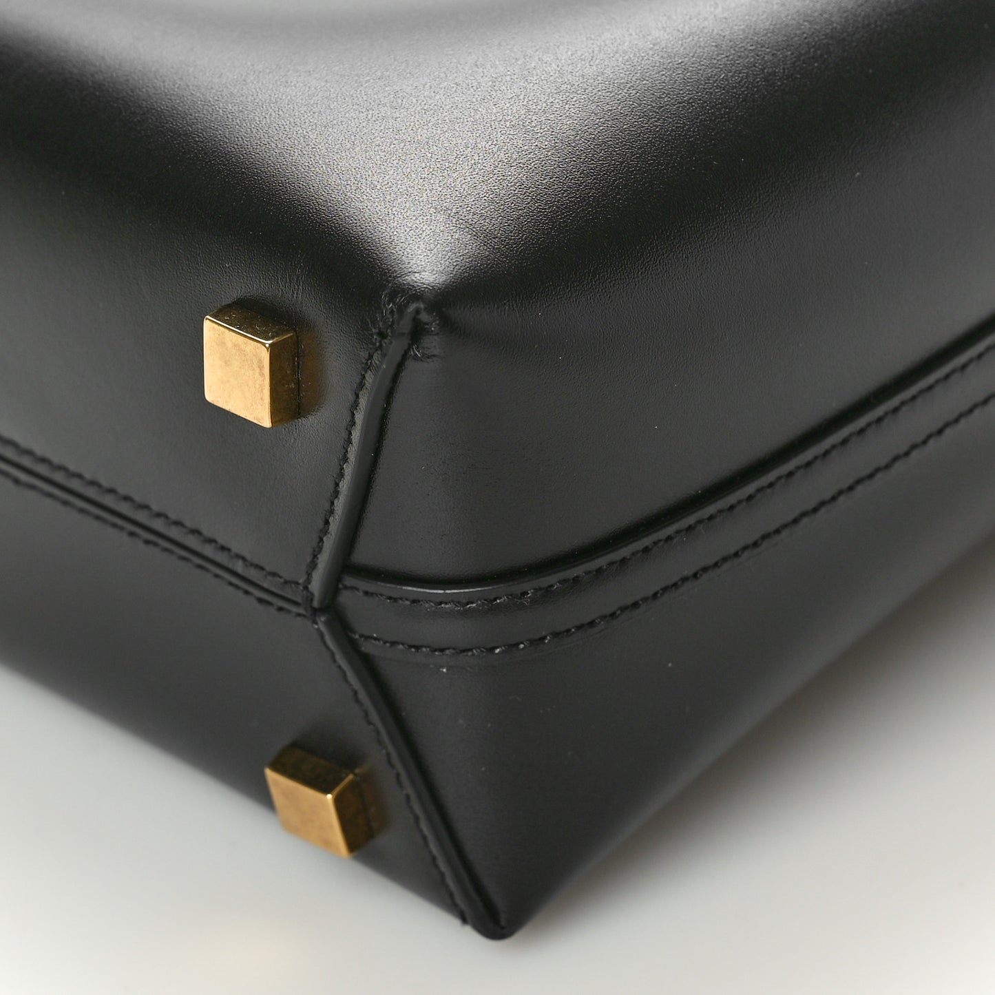 Shiny Calfskin Le 37 Mini Bucket Bag Black