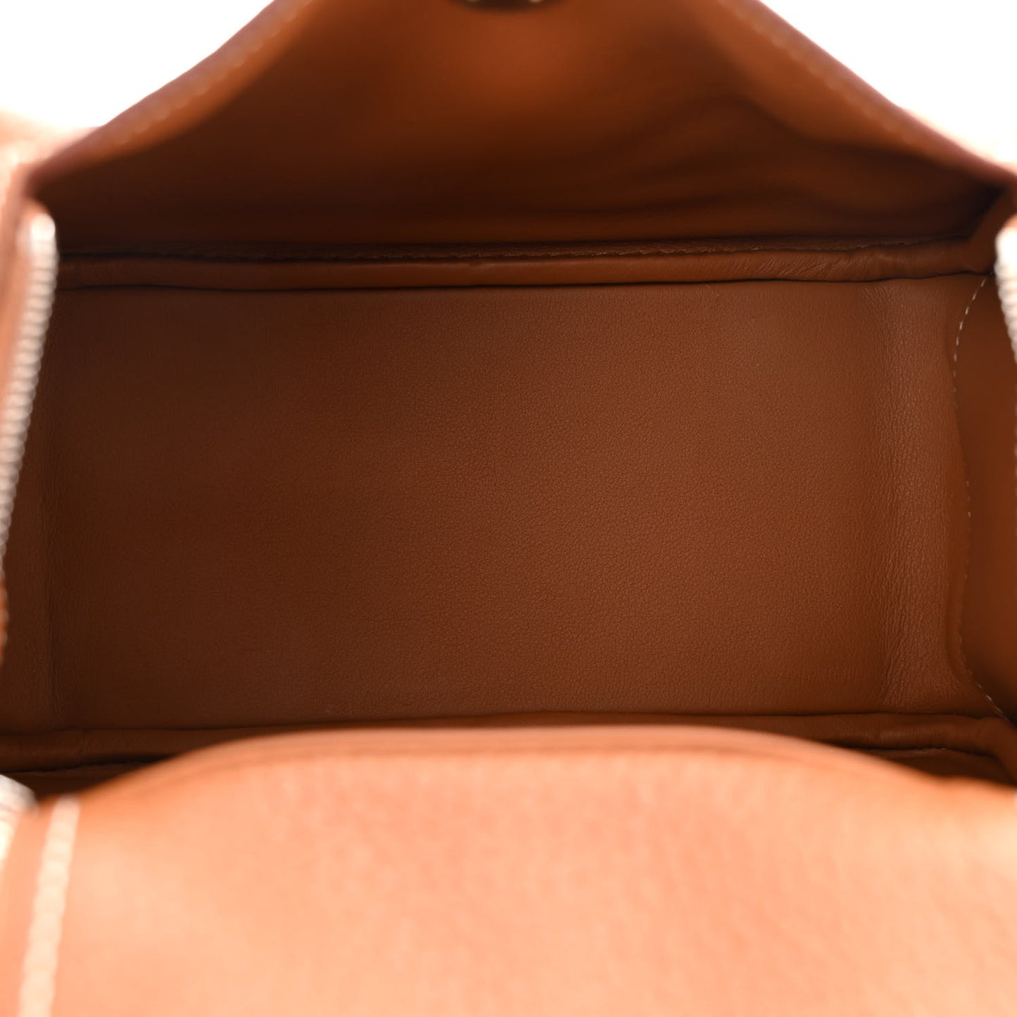 Taurillon Clemence Mini Lindy 20 Gold