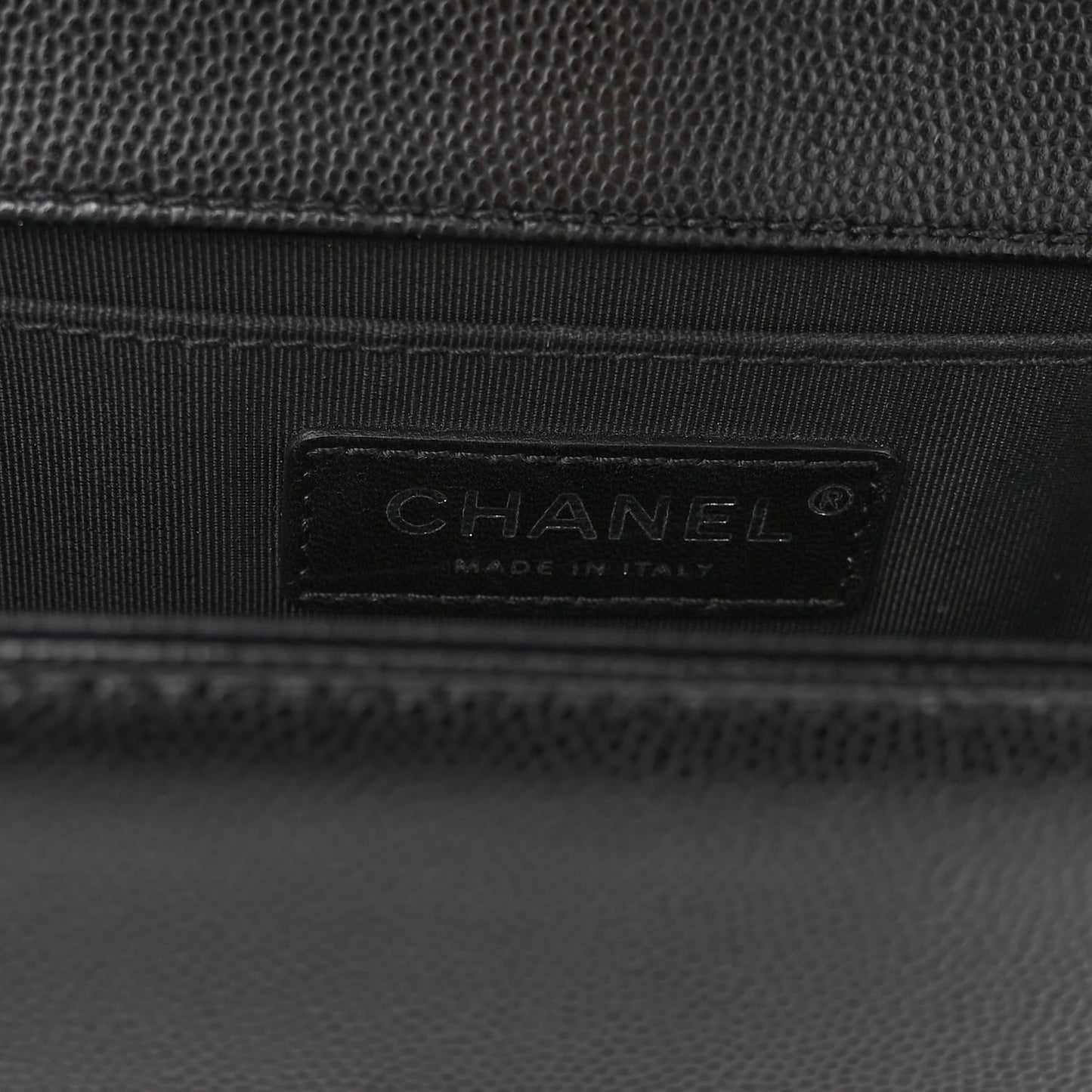 Caviar Quilted Medium Boy Flap Black