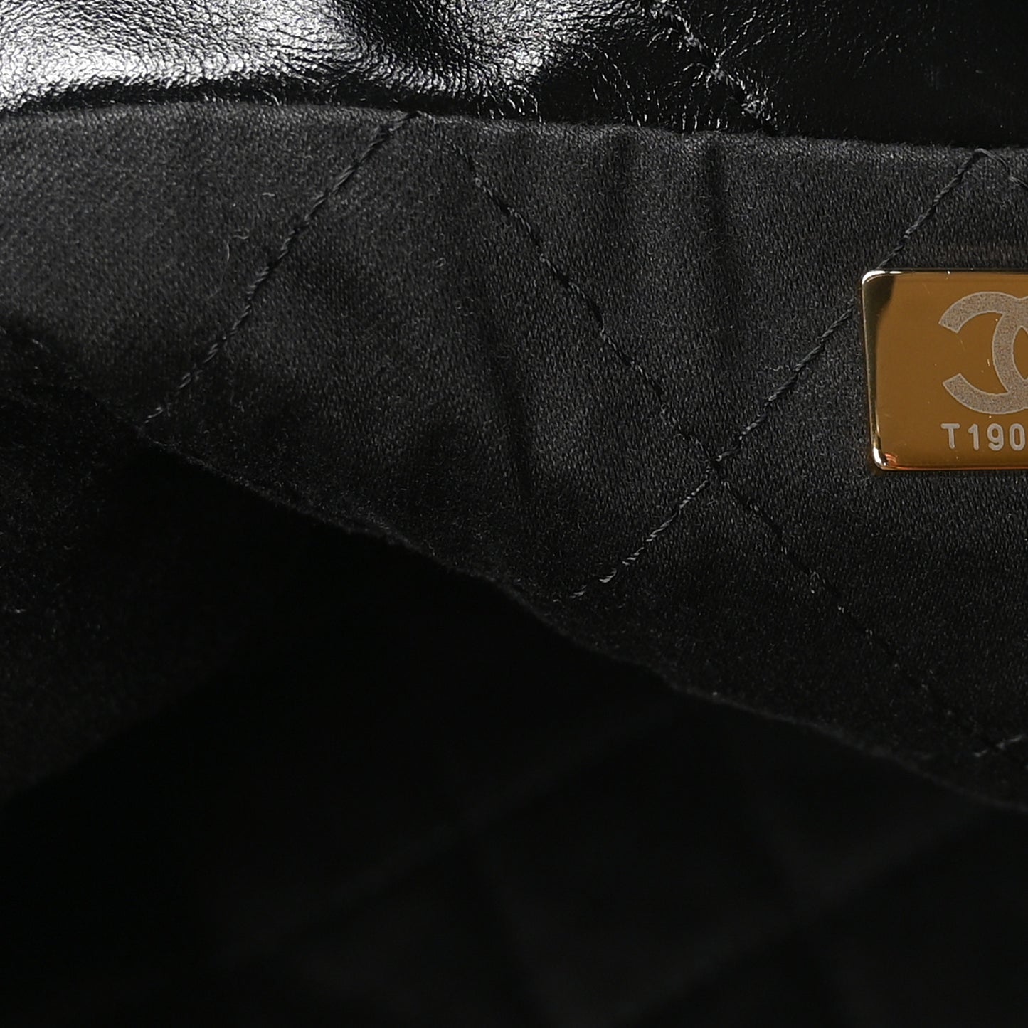 Shiny Calfskin Quilted Small Chanel 22 Black