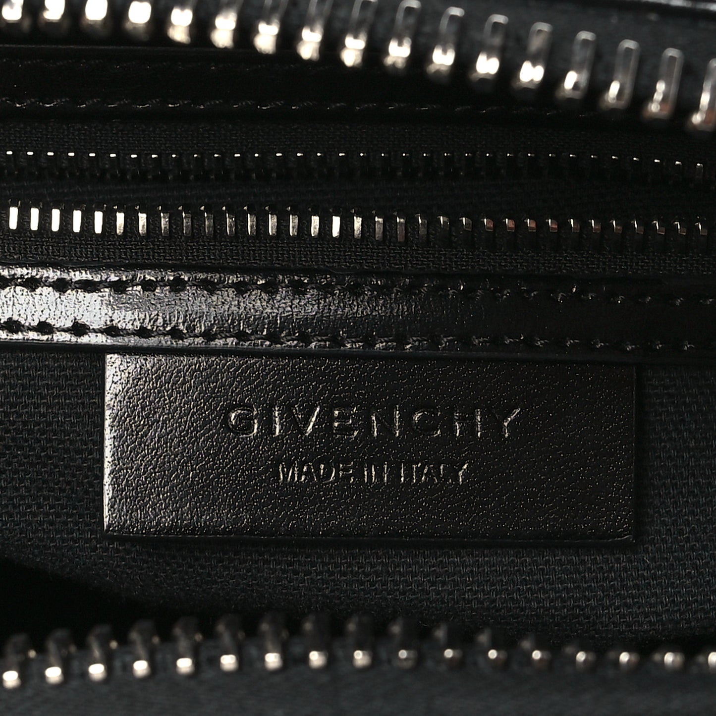 Shiny Lord Calfskin Mini Antigona Black