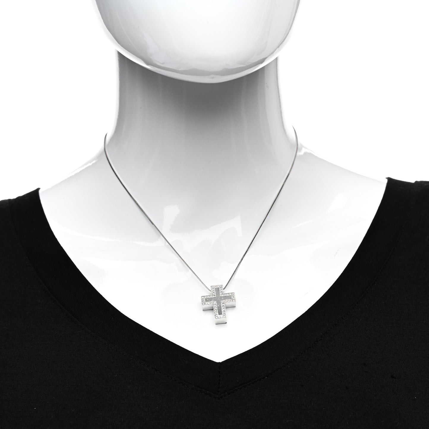 18K White Gold Diamond Cross Pendant Necklace