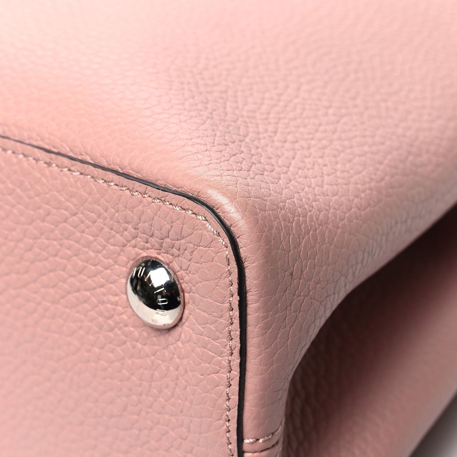 Louis Vuitton Taurillon Capucines PM Magnolia 9 of 12