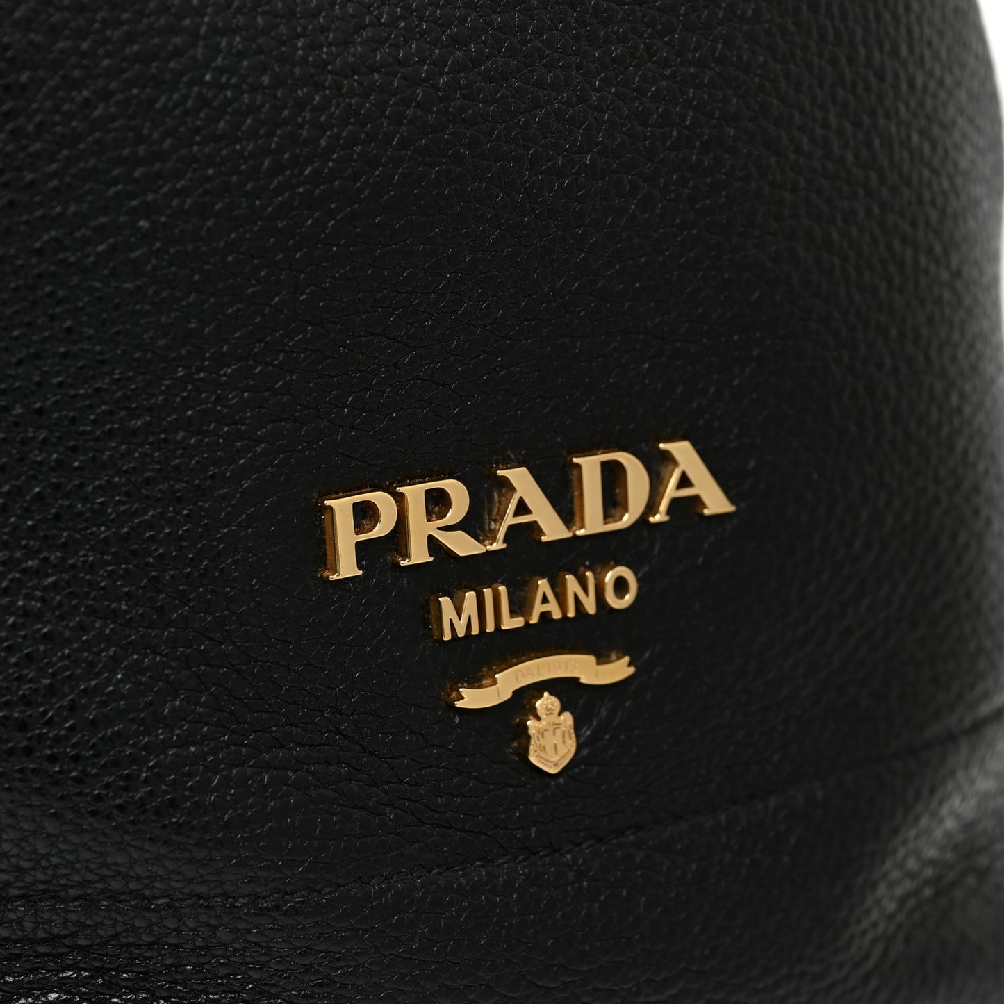 Vitello Daino Drawstring Bucket Black