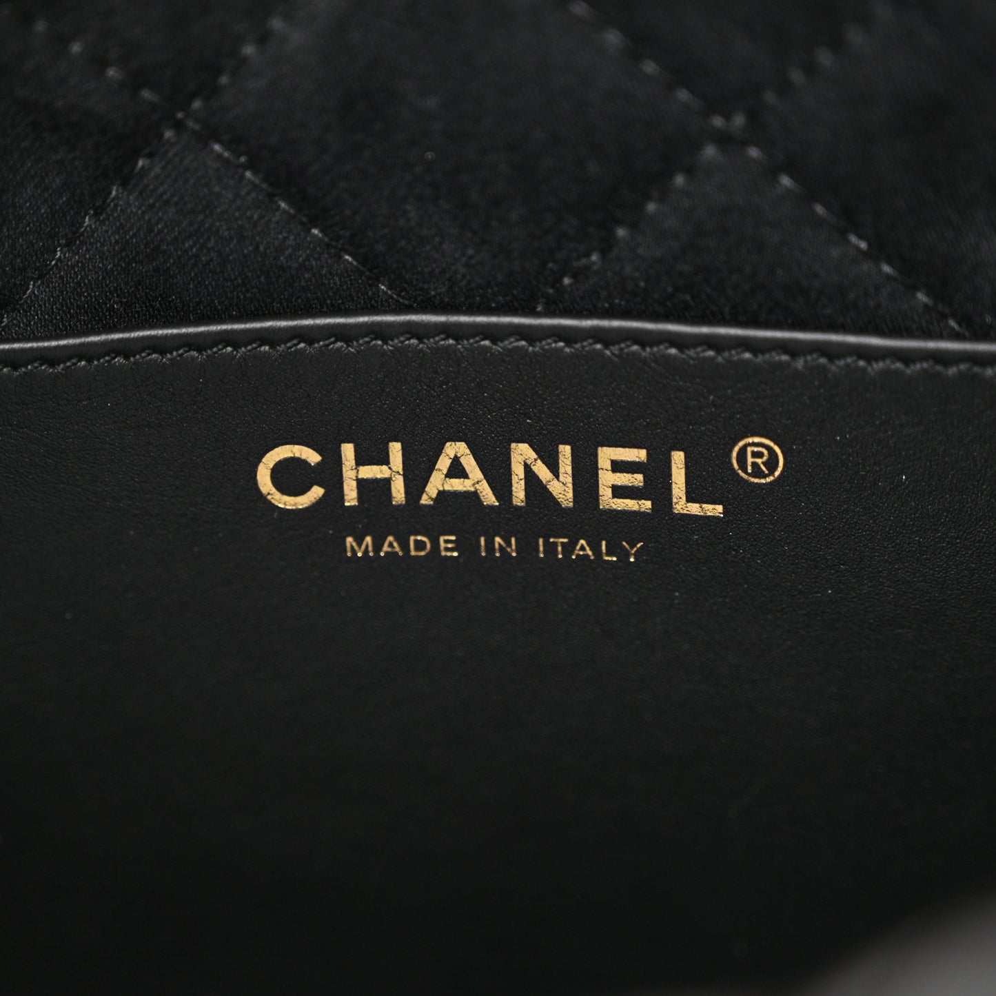 Shiny Calfskin Quilted Mini Chanel 22 Black