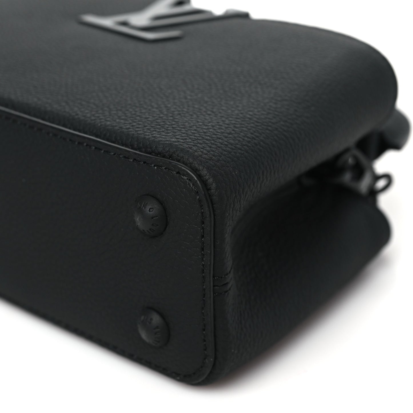 Matte Taurillon Capucines East West Mini All Black