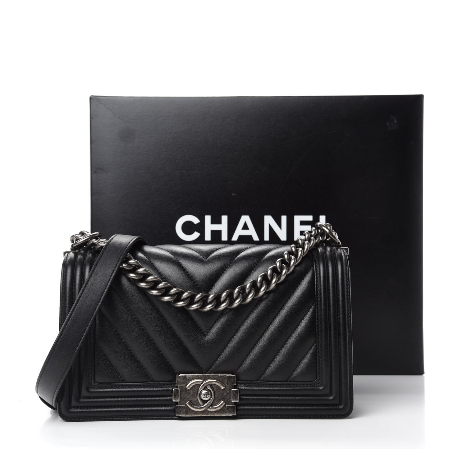 Calfskin Chevron Quilted Medium Boy Flap Black