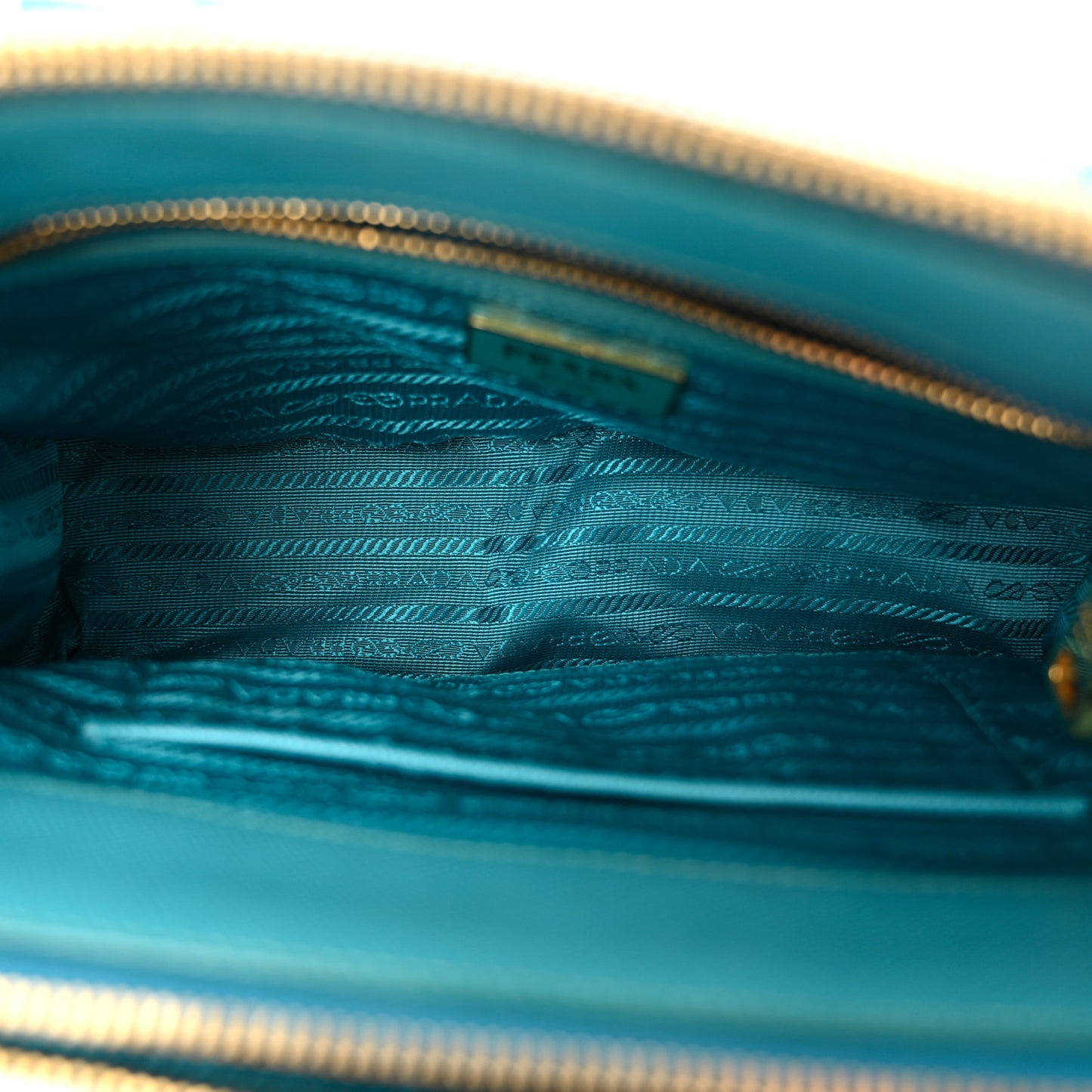 Saffiano Lux Small Galleria Double Zip Tote Turchese