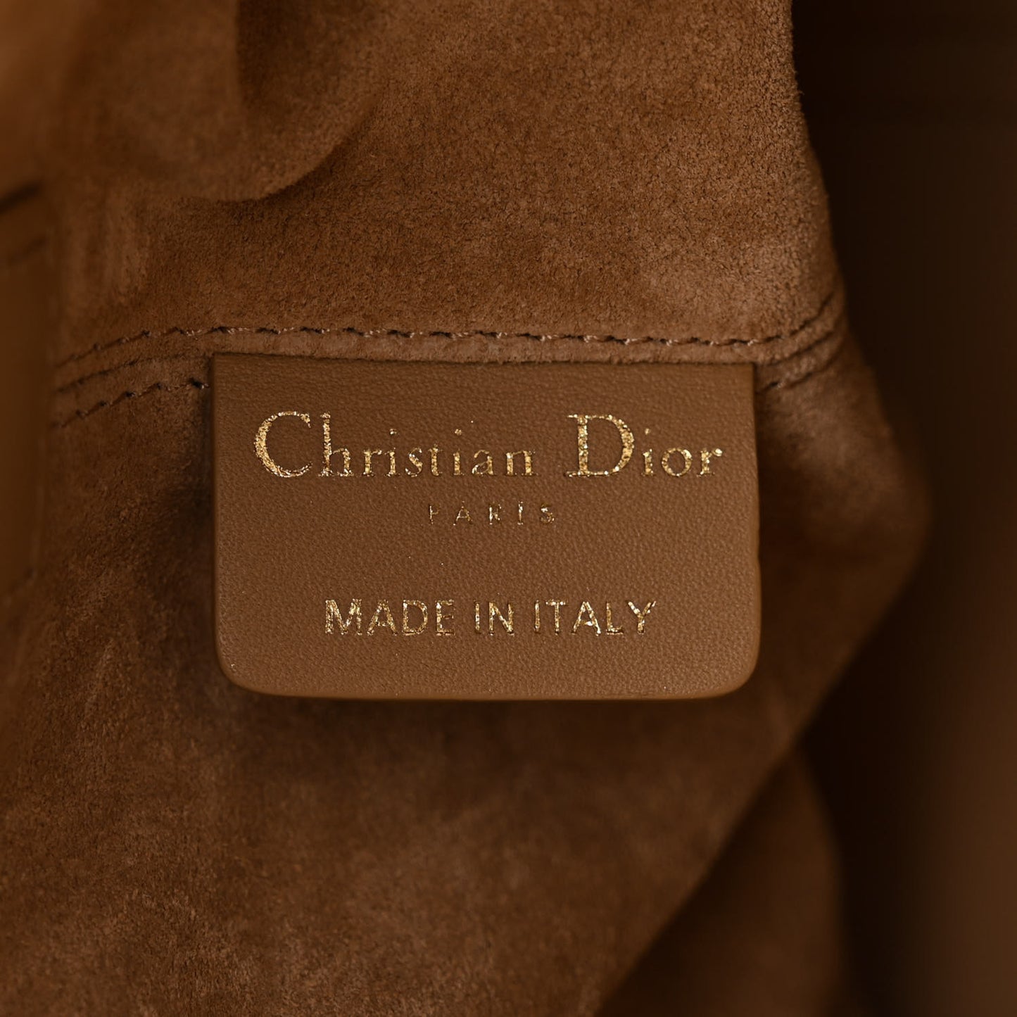 Calfskin Macrocannage Medium Toujours Tan