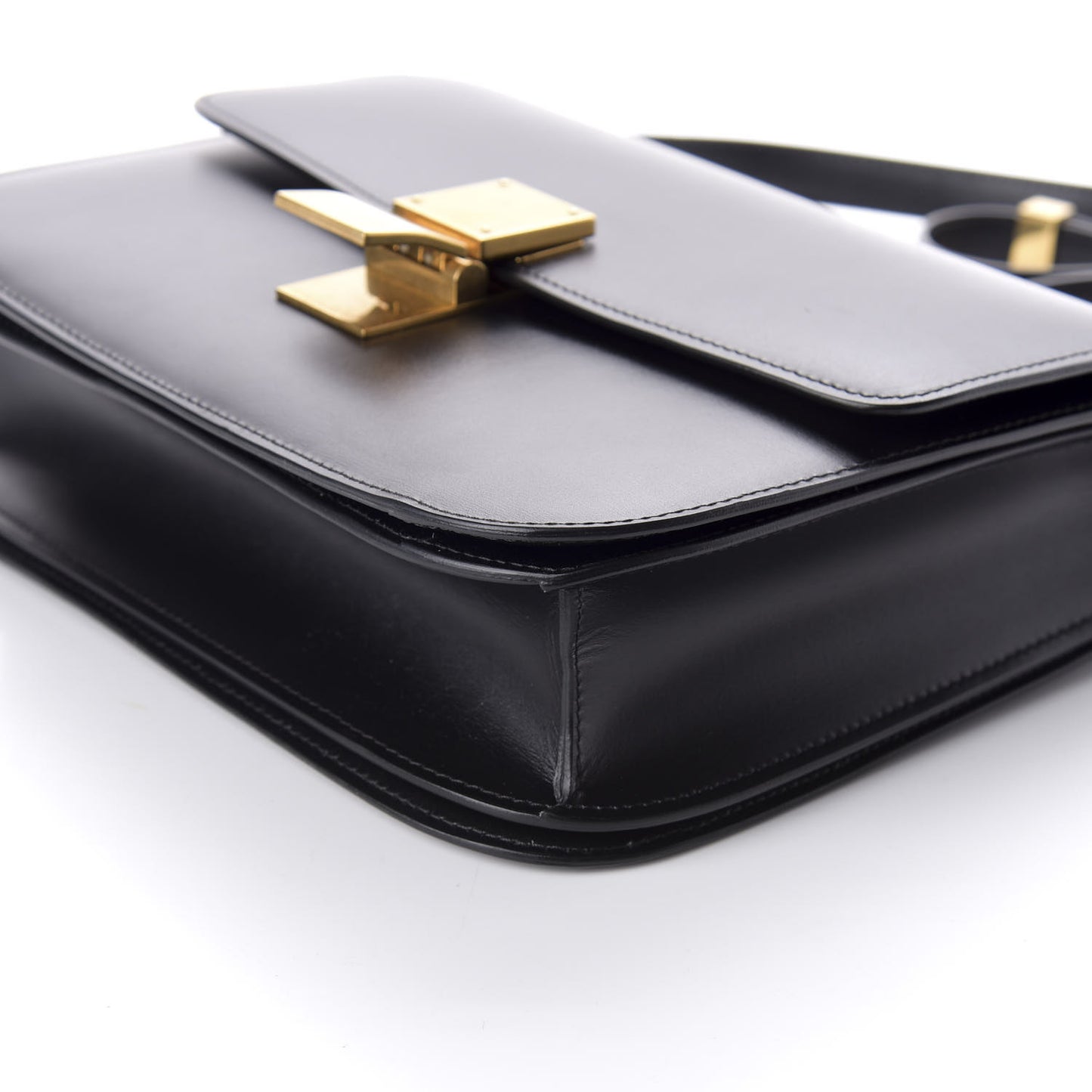 Box Calfskin Medium Classic Box Flap Bag Black