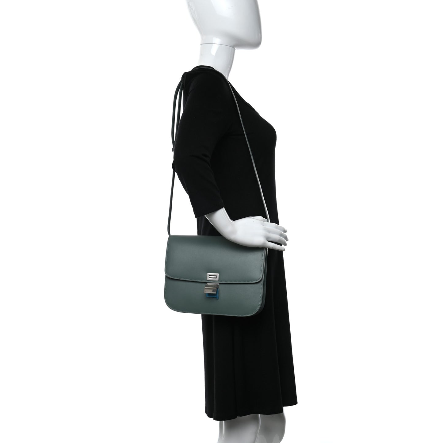 Box Calfskin Medium Classic Box Flap Bag Jade