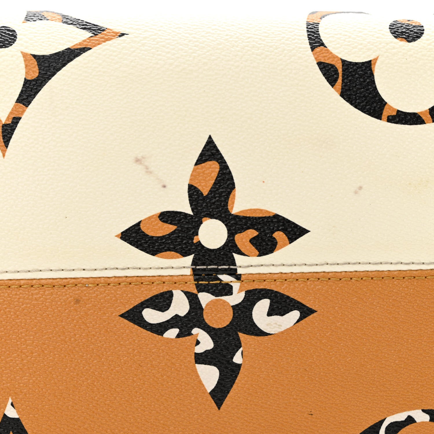 Louis Vuitton Monogram Giant Jungle Onthego GM Ivory 13 of 14