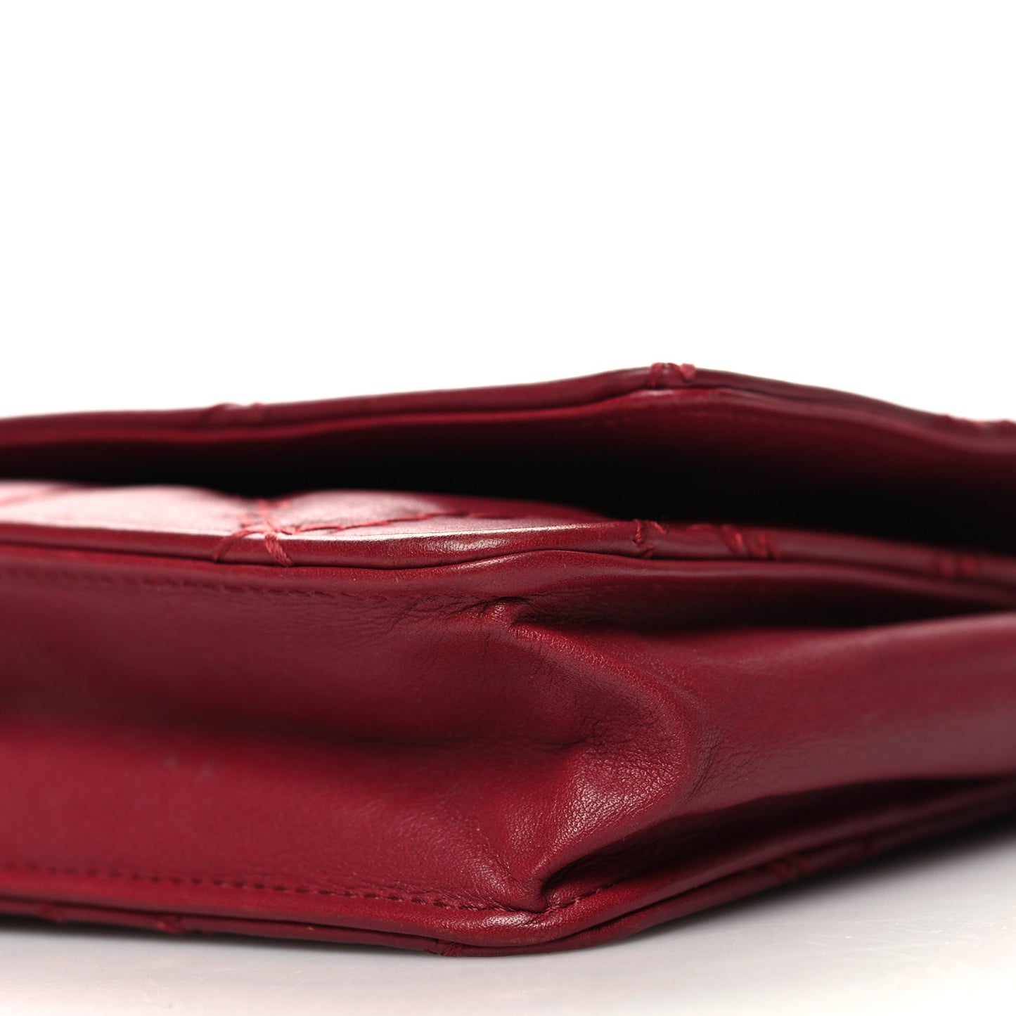 Calfskin Double Stitch Hamptons Wallet On Chain WOC Red