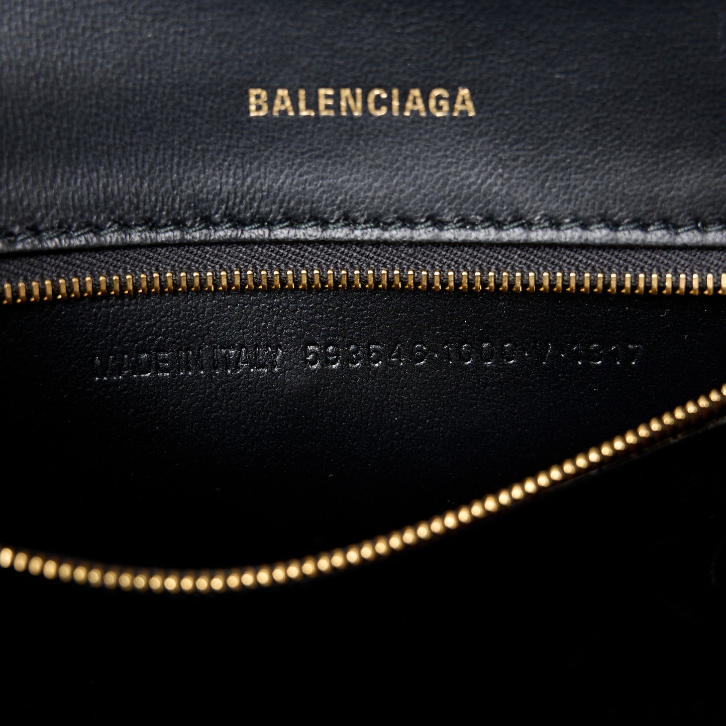 Shiny Box Calfskin Small Hourglass Top Handle Bag Black