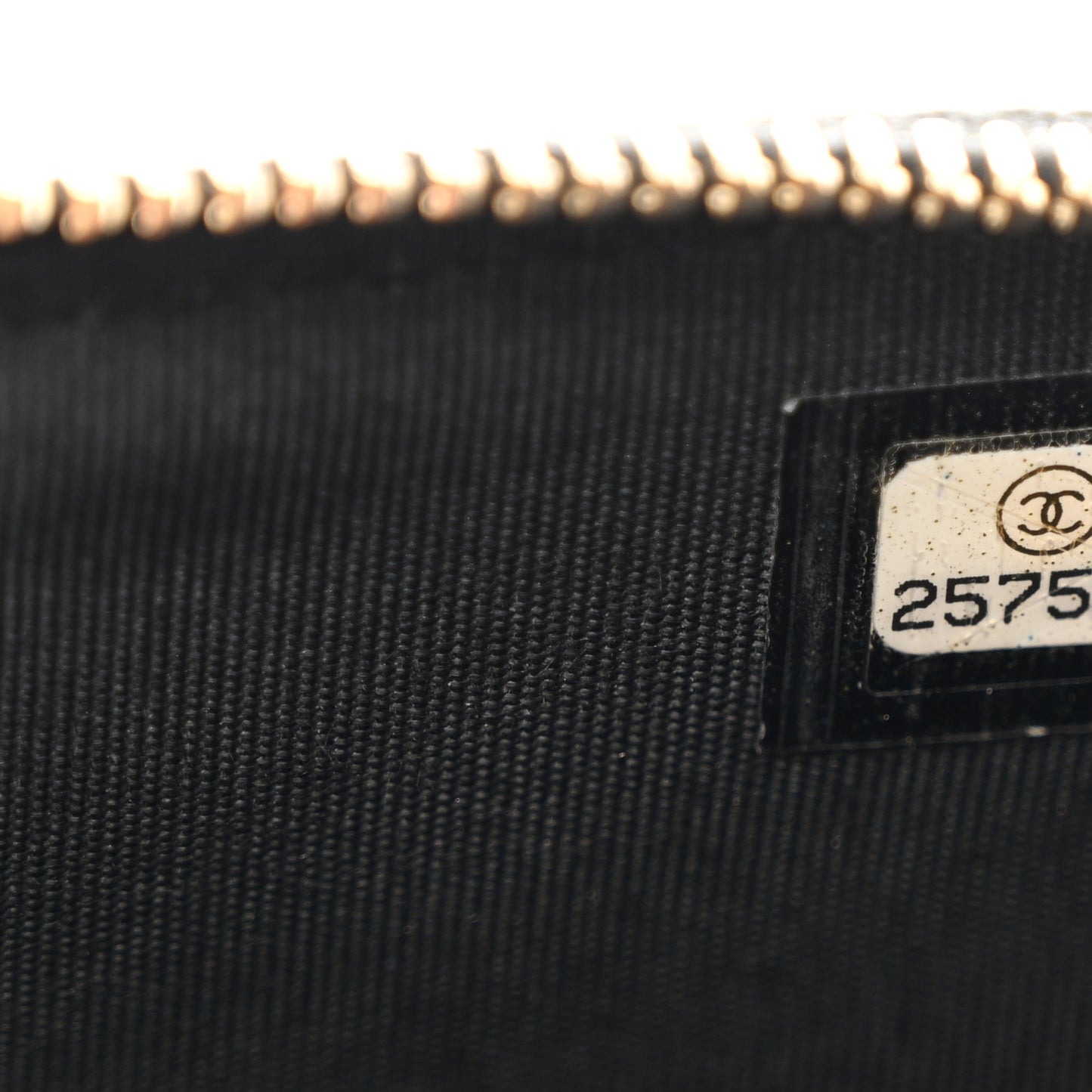 Caviar Quilted CC Filigree Clutch With Chain Black