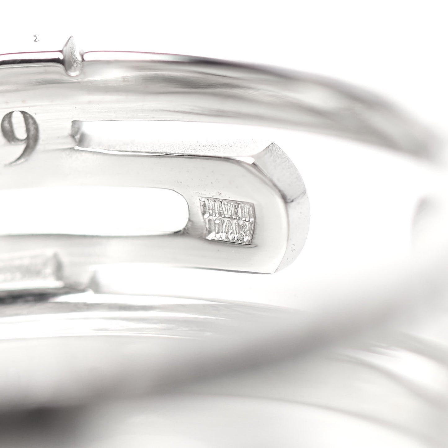 18K White Gold Parentesi Band Ring 59 8.75