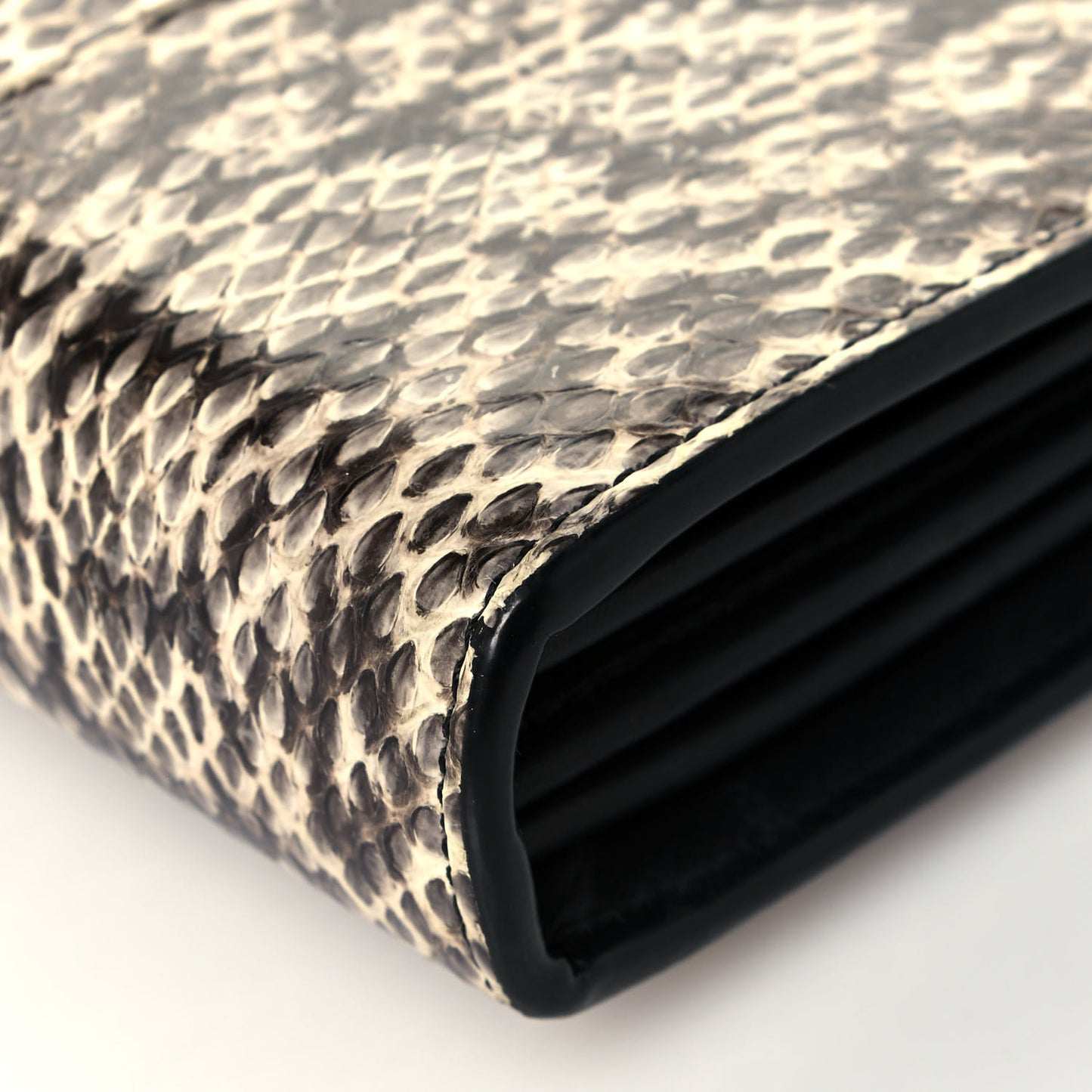 Snakeskin Pearly GG Marmont Chain Wallet Roccia