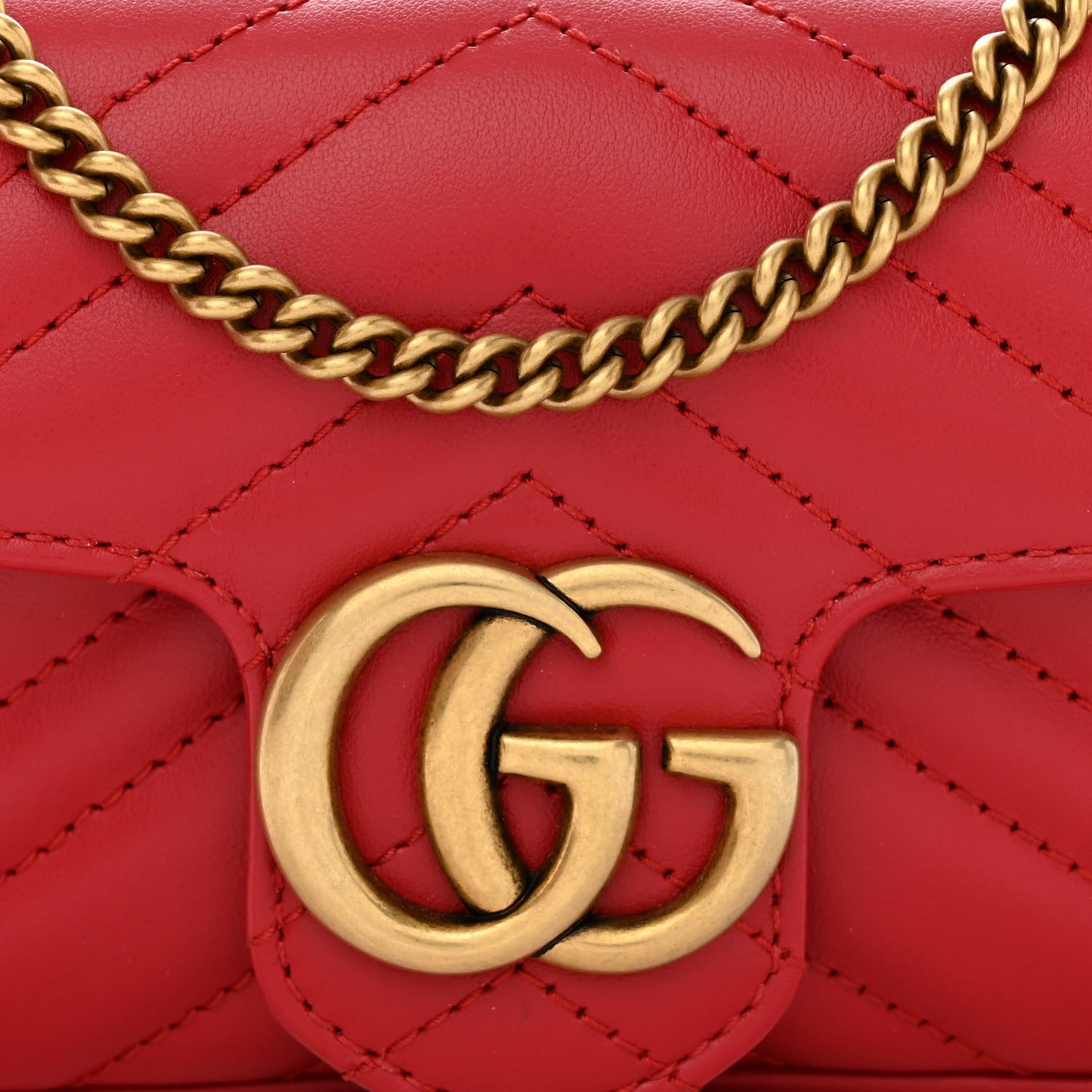 Calfskin Matelasse Super Mini GG Marmont Shoulder Bag Hibiscus Red