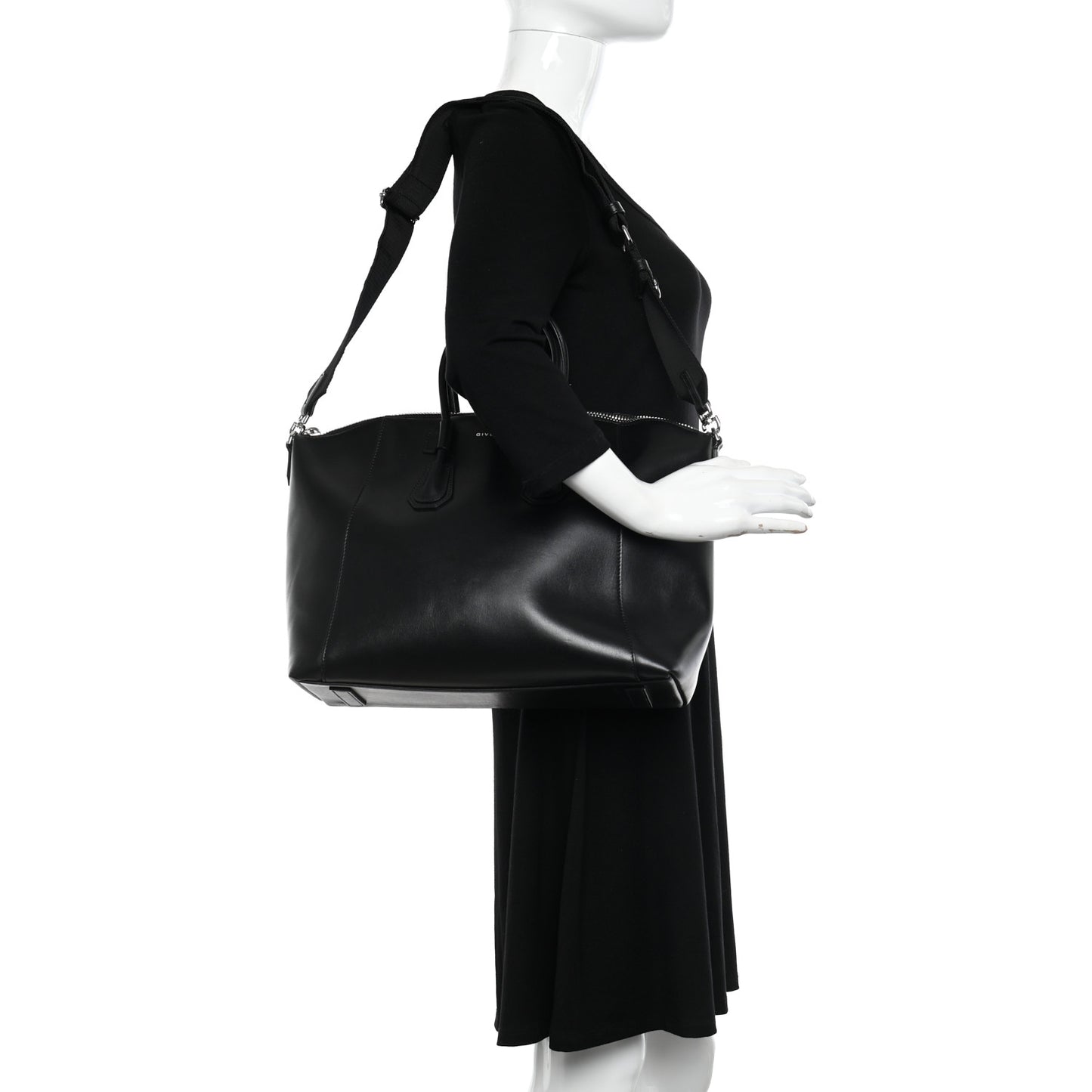 Box Calfskin Small Antigona Sport Top Handle Bag Black