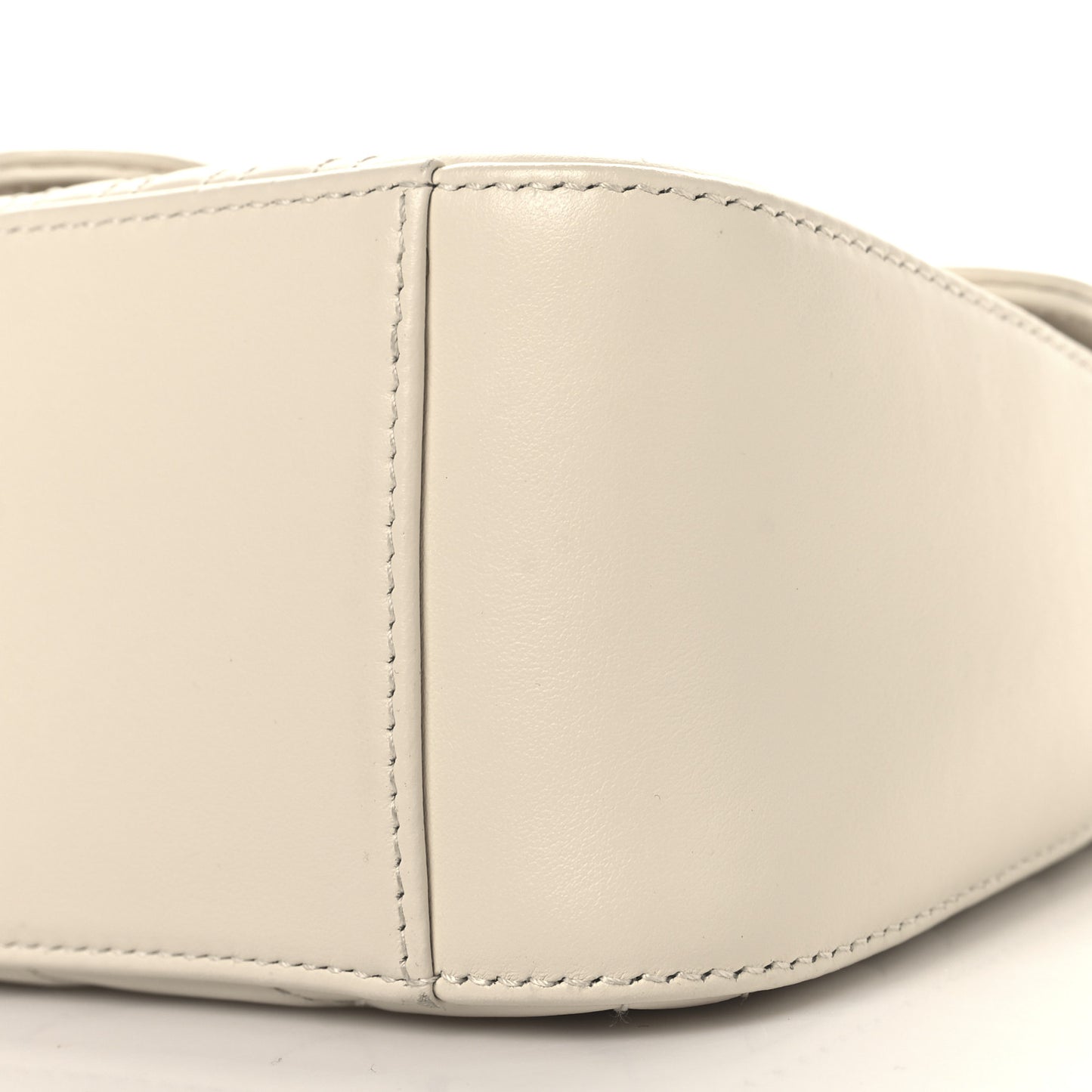 Calfskin Matelasse Mini GG Marmont Top Handle Shoulder Bag White