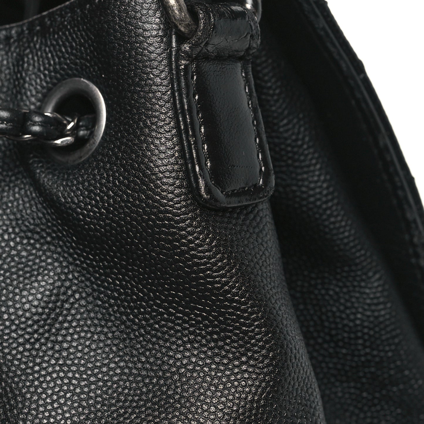 Caviar Quilted Medium CC Bucket Bag Black